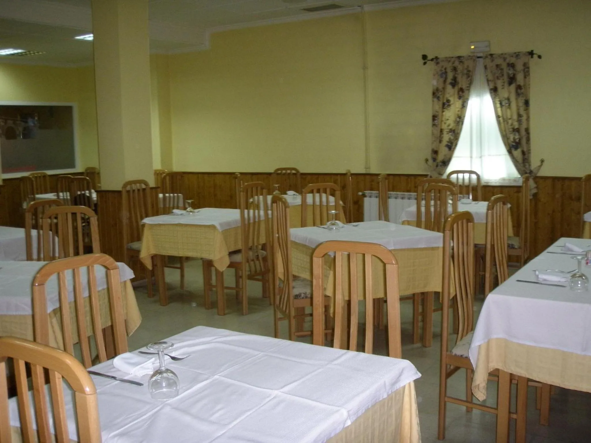 Quadruple Room in Hostal la Cuesta