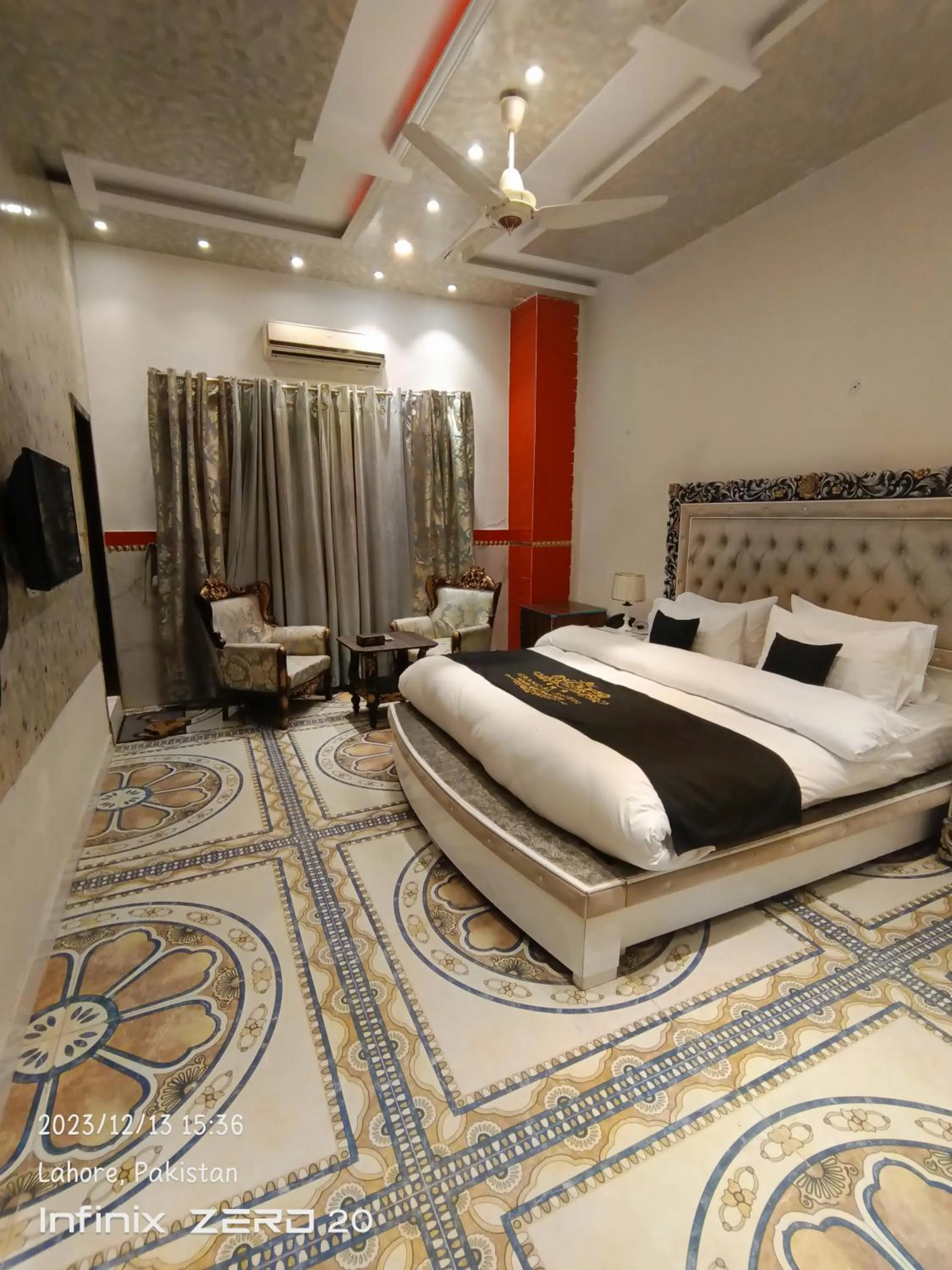 Photo of the whole room, Bed in Grand AlFateh Hotel