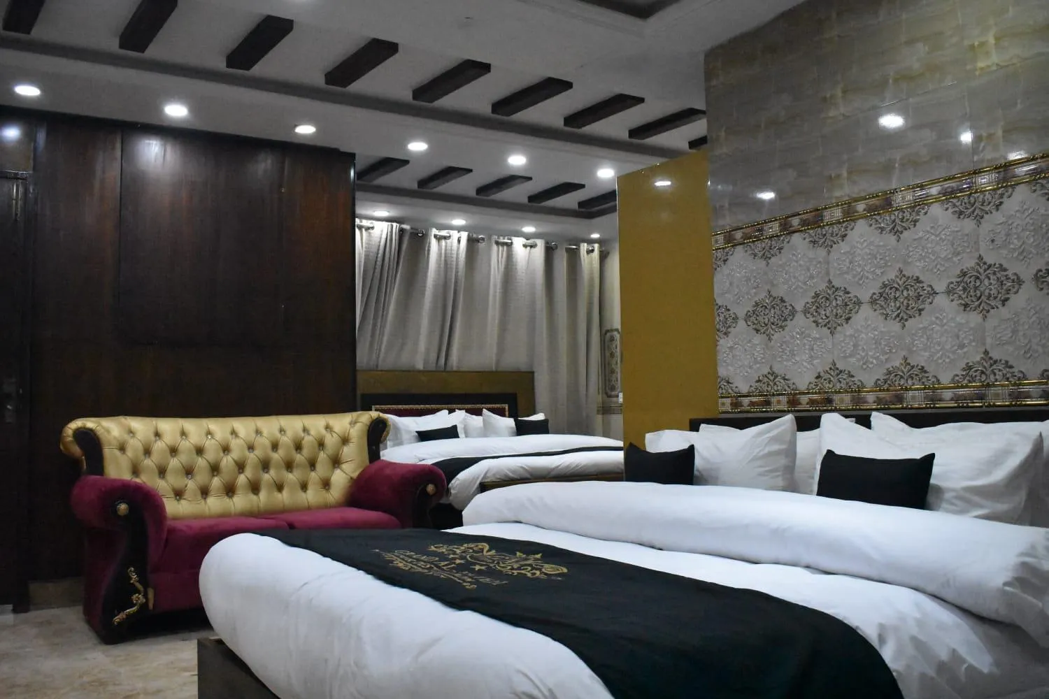 Photo of the whole room, Bed in Grand AlFateh Hotel