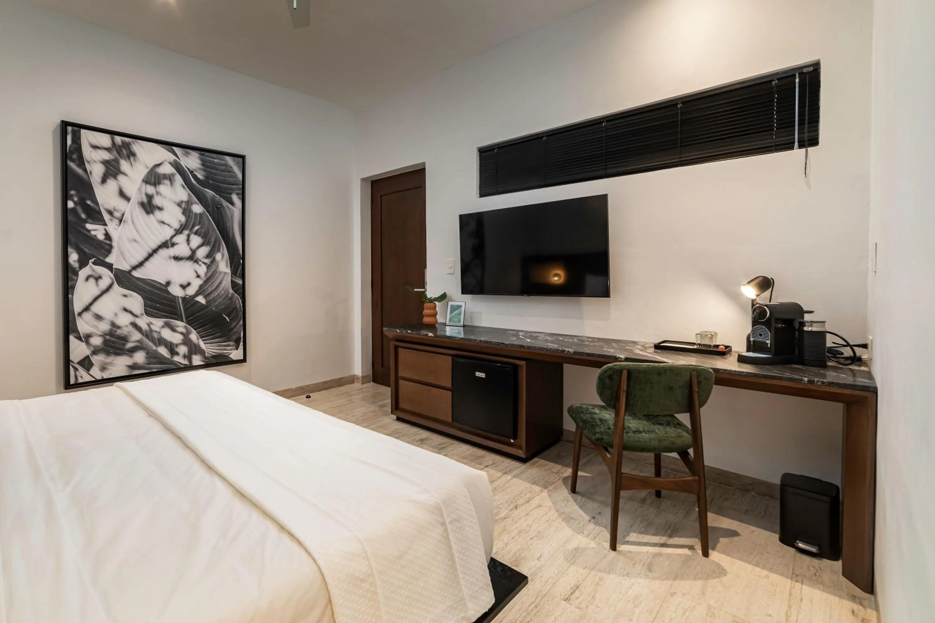 Bed in Casa Continental Hotel Boutique & Suites - Adults Only