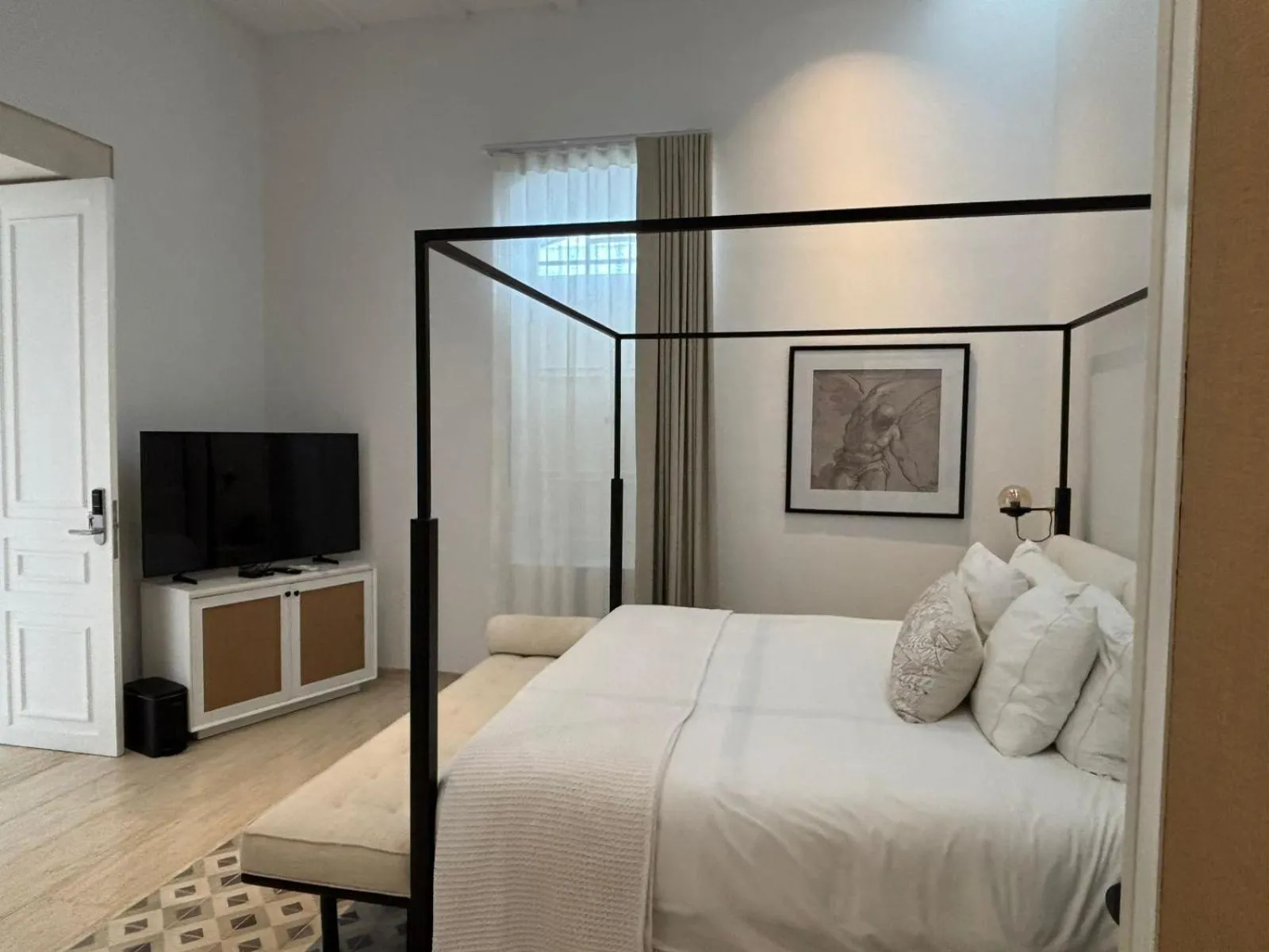 Bed in Casa Continental Hotel Boutique & Suites - Adults Only