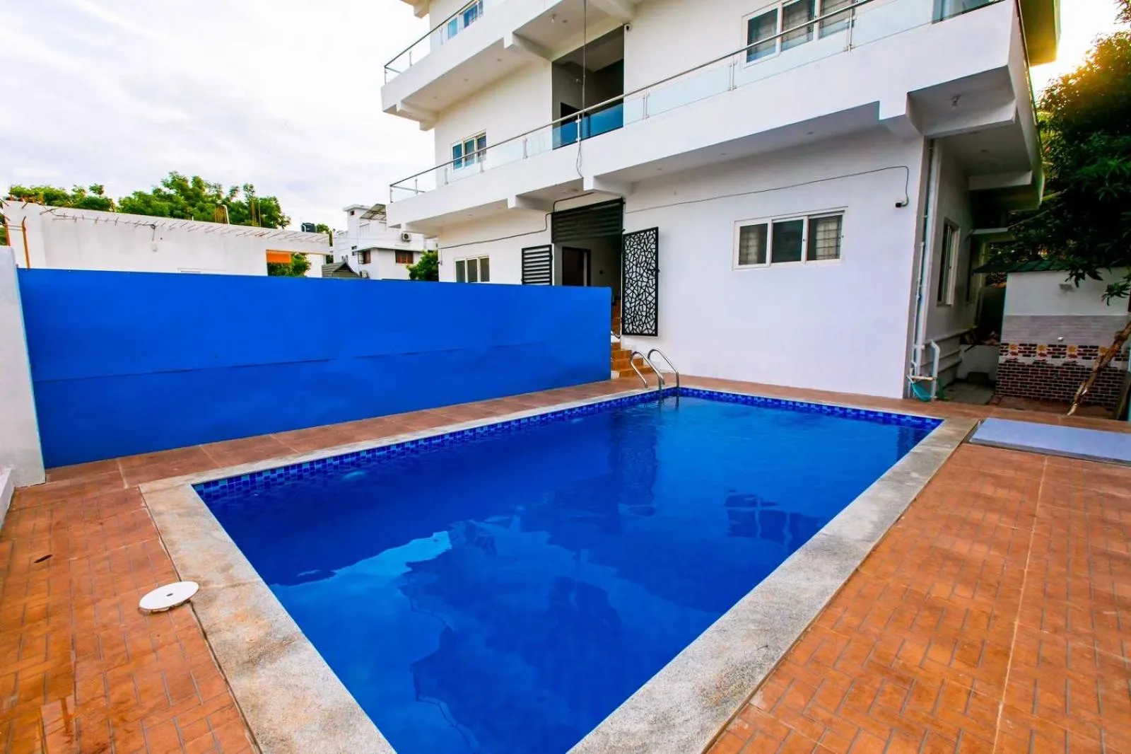 Dreamland Retreat with Swimming Pool