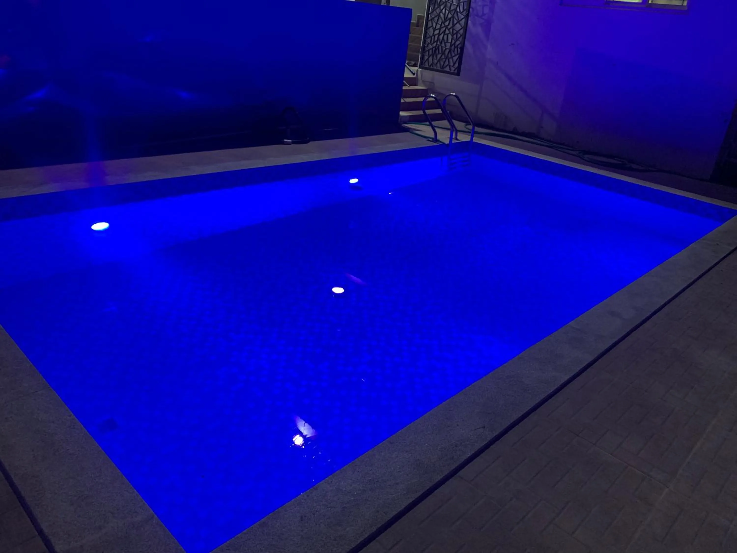 Dreamland Retreat with Swimming Pool
