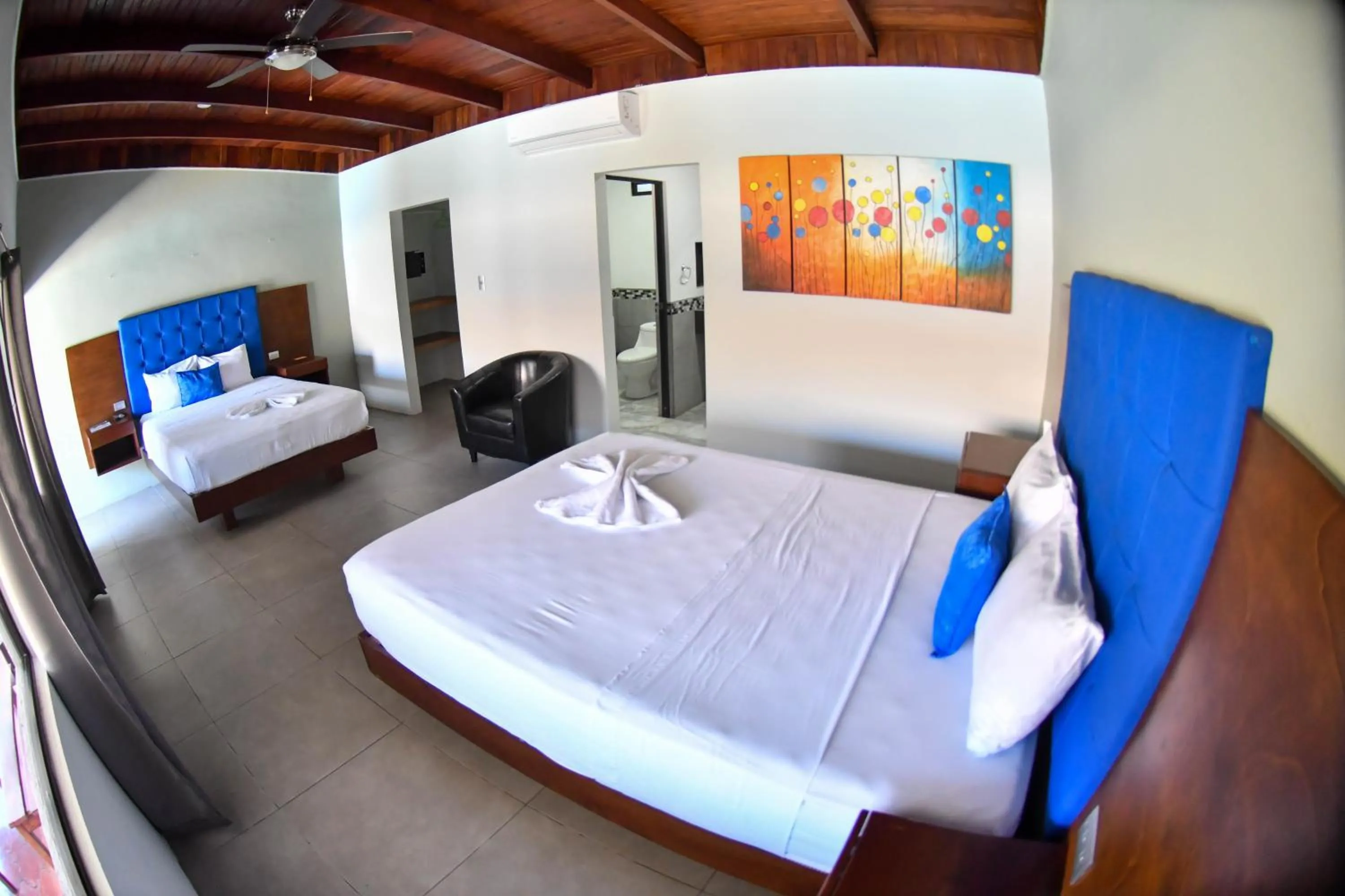 Republik Hotel & Steak House