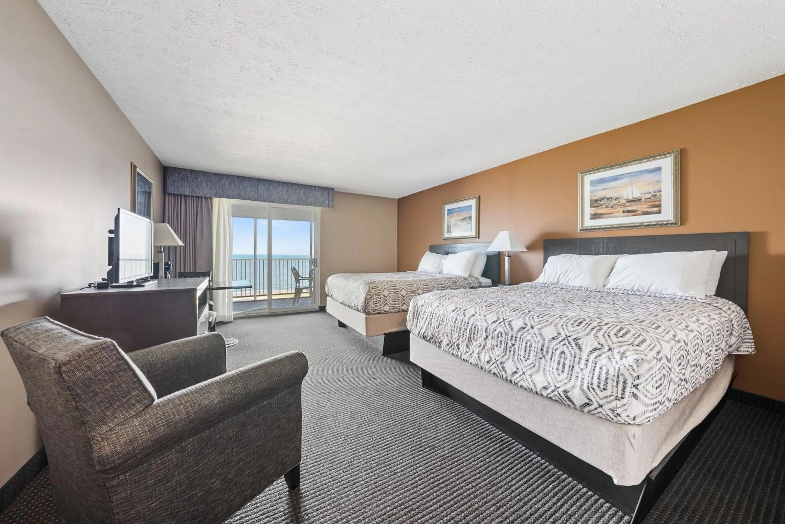 Property building, Bed in Bayshore Resort At Put-In-Bay