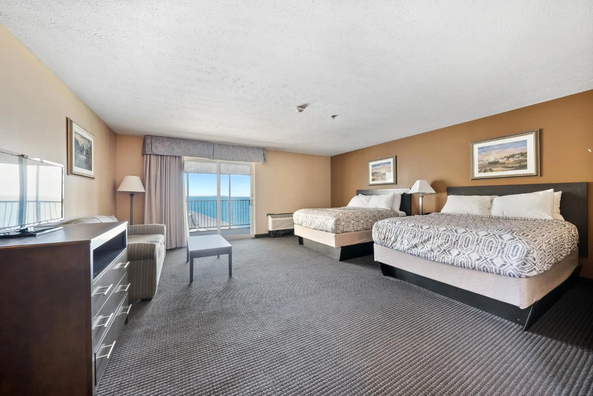 Property building, Bed in Bayshore Resort At Put-In-Bay