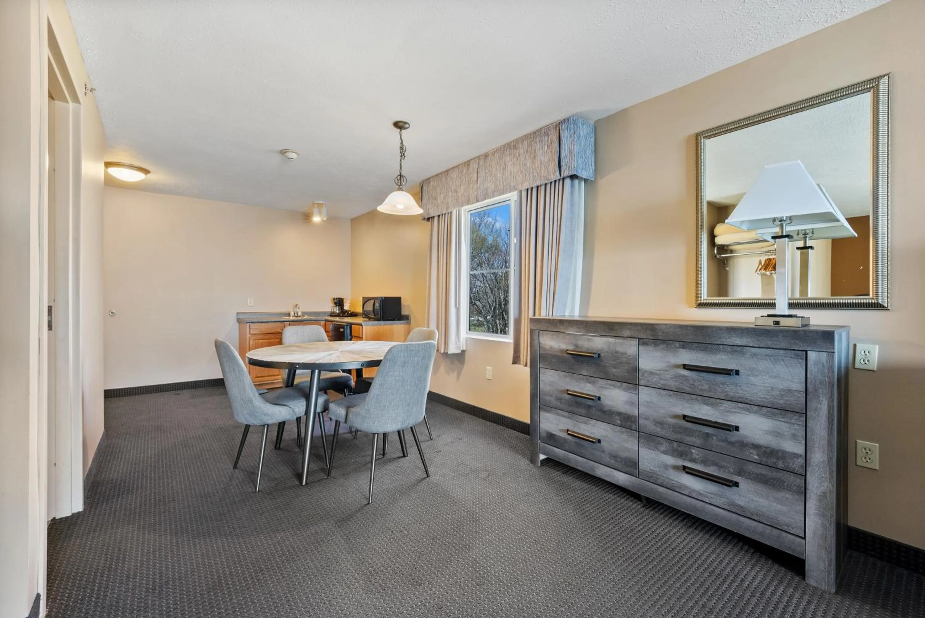 Property building in Bayshore Resort At Put-In-Bay