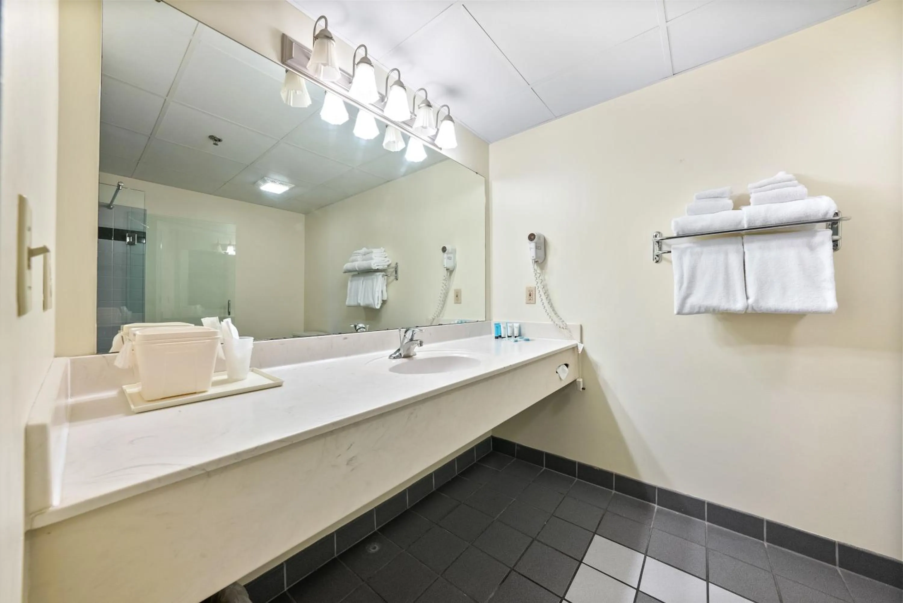 Bayshore Resort At Put-In-Bay