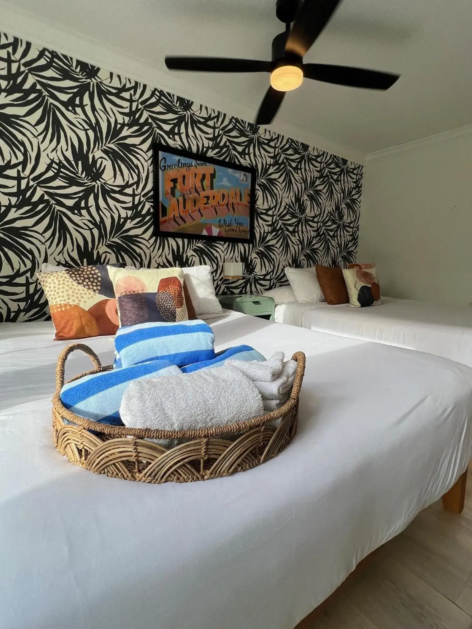 Property building in Las Olas Guest House Property building in Las Olas Guest House