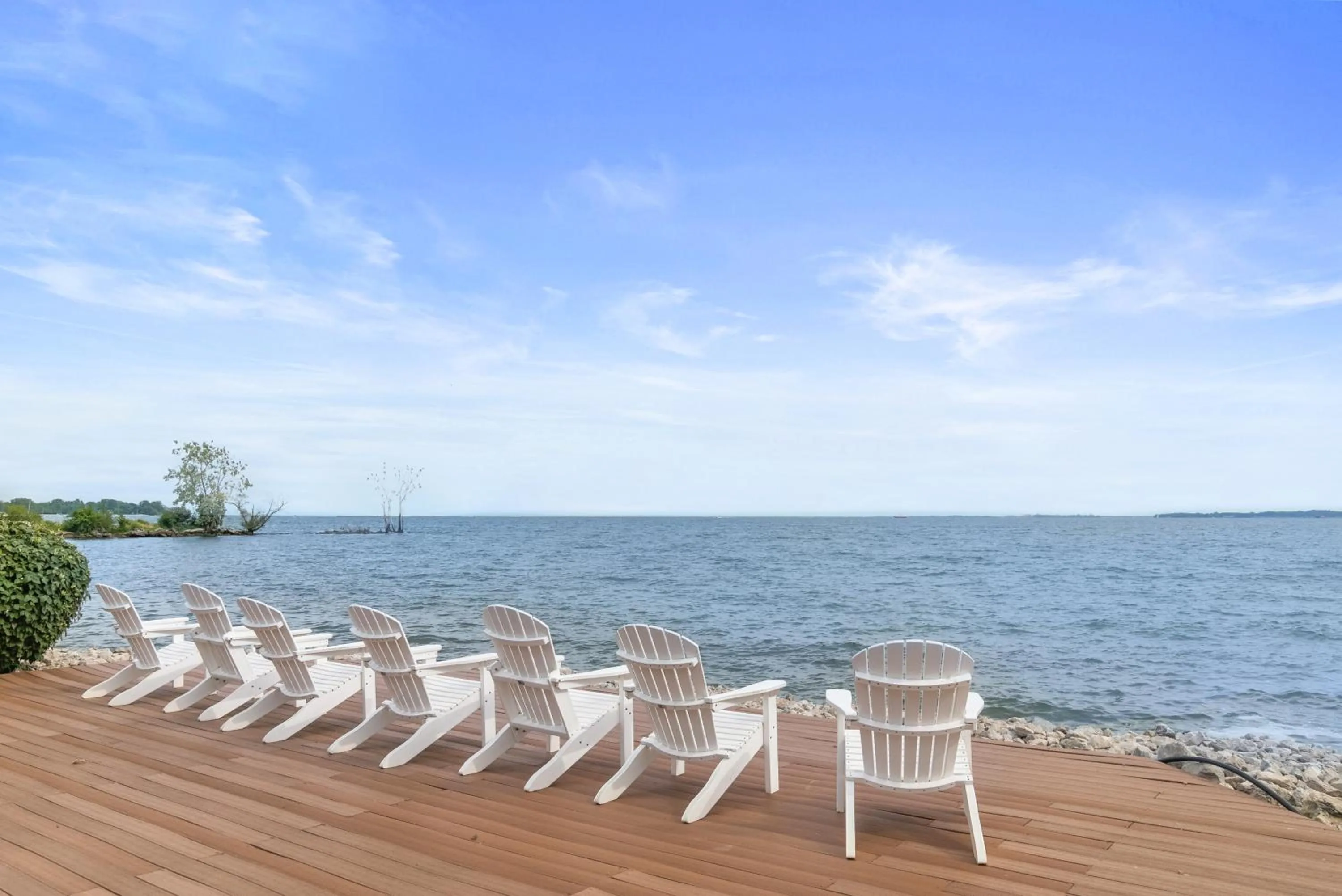 Seating area in Kelleys Island Venture Resort