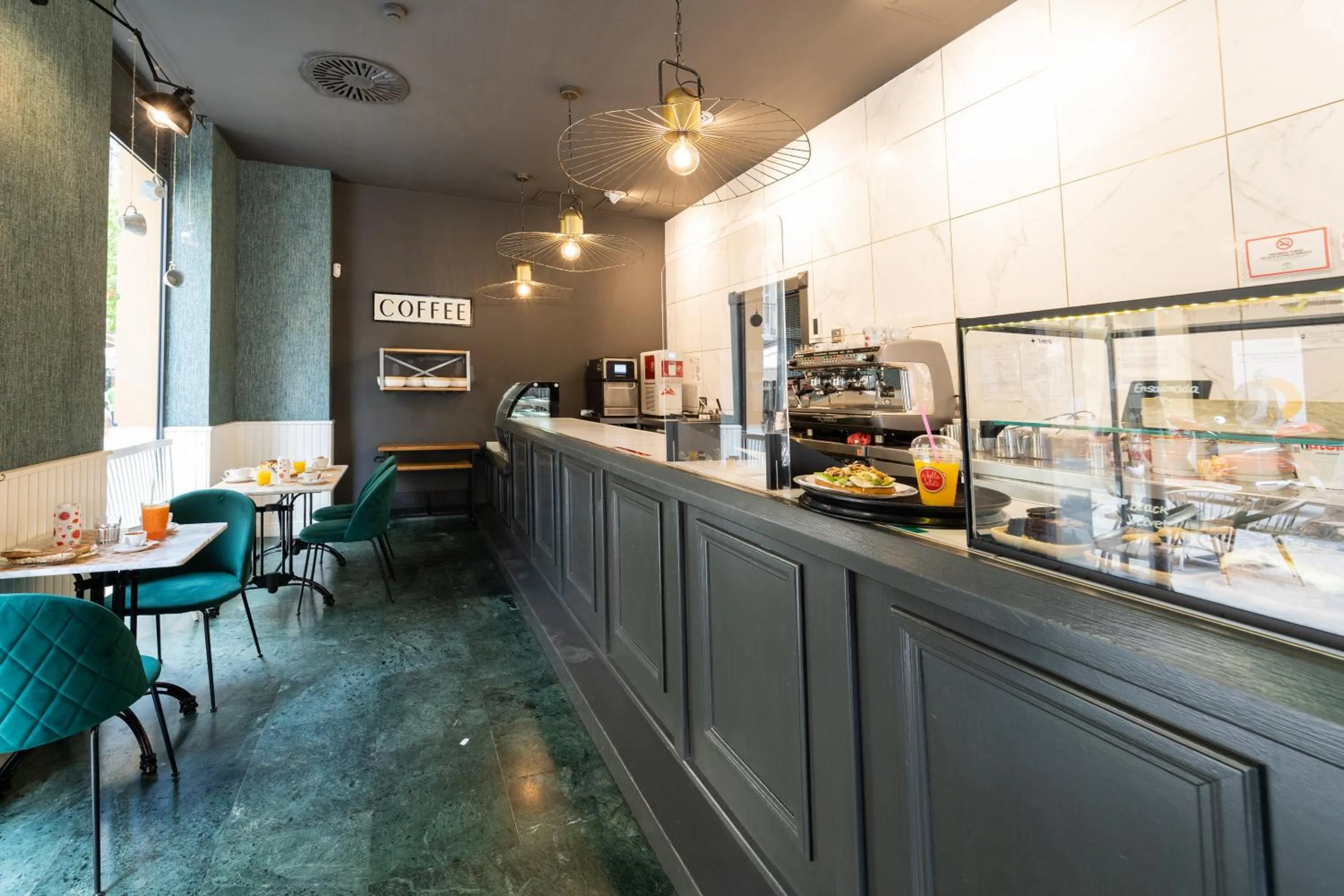 Food and drinks in Soho Boutique Malaga