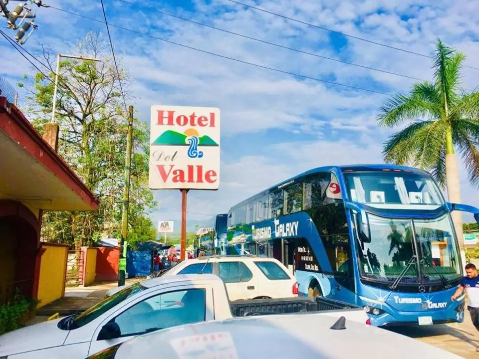 Parking in Hotel Del Valle