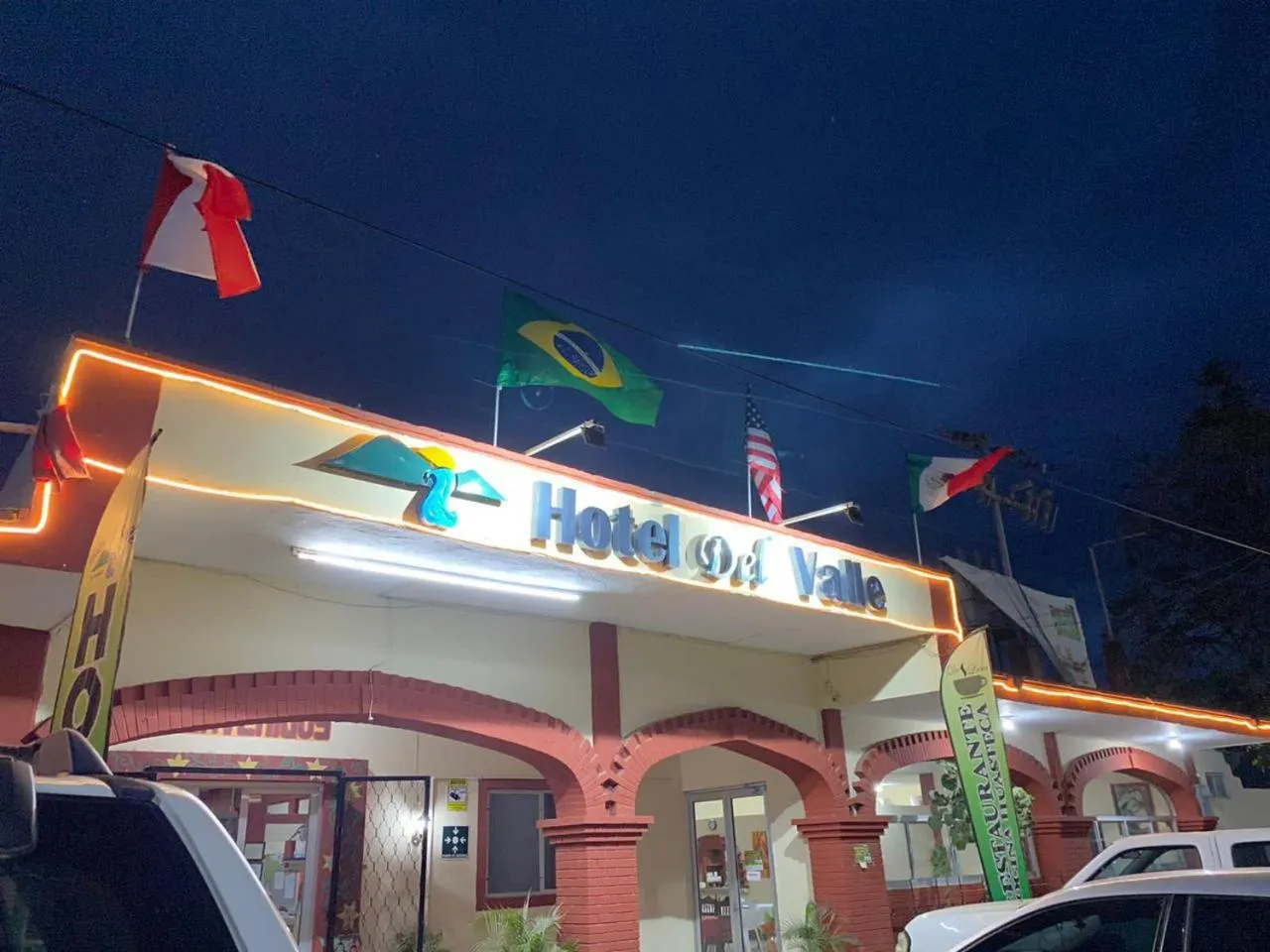 Property building in Hotel Del Valle