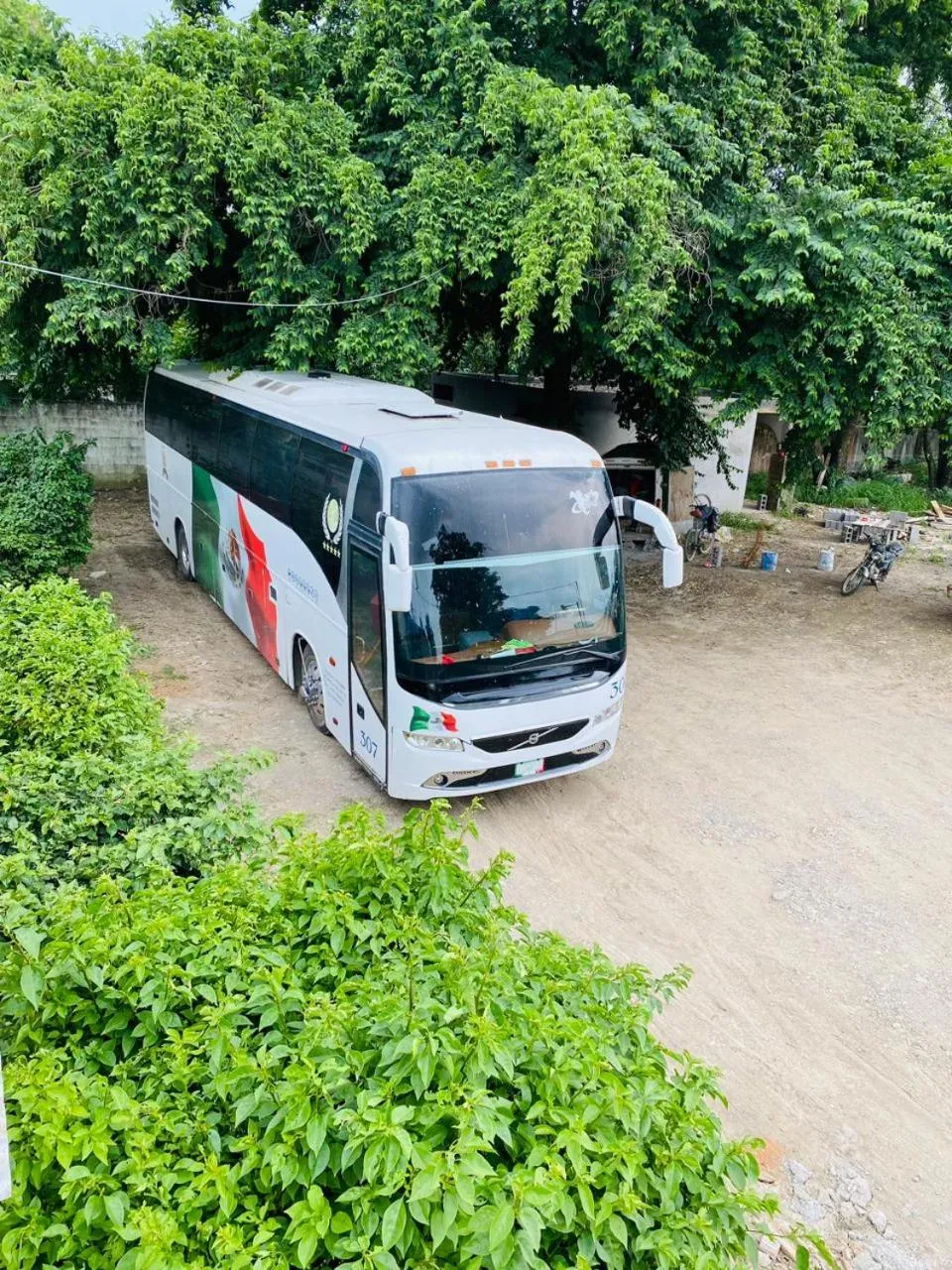 Parking in Hotel Del Valle