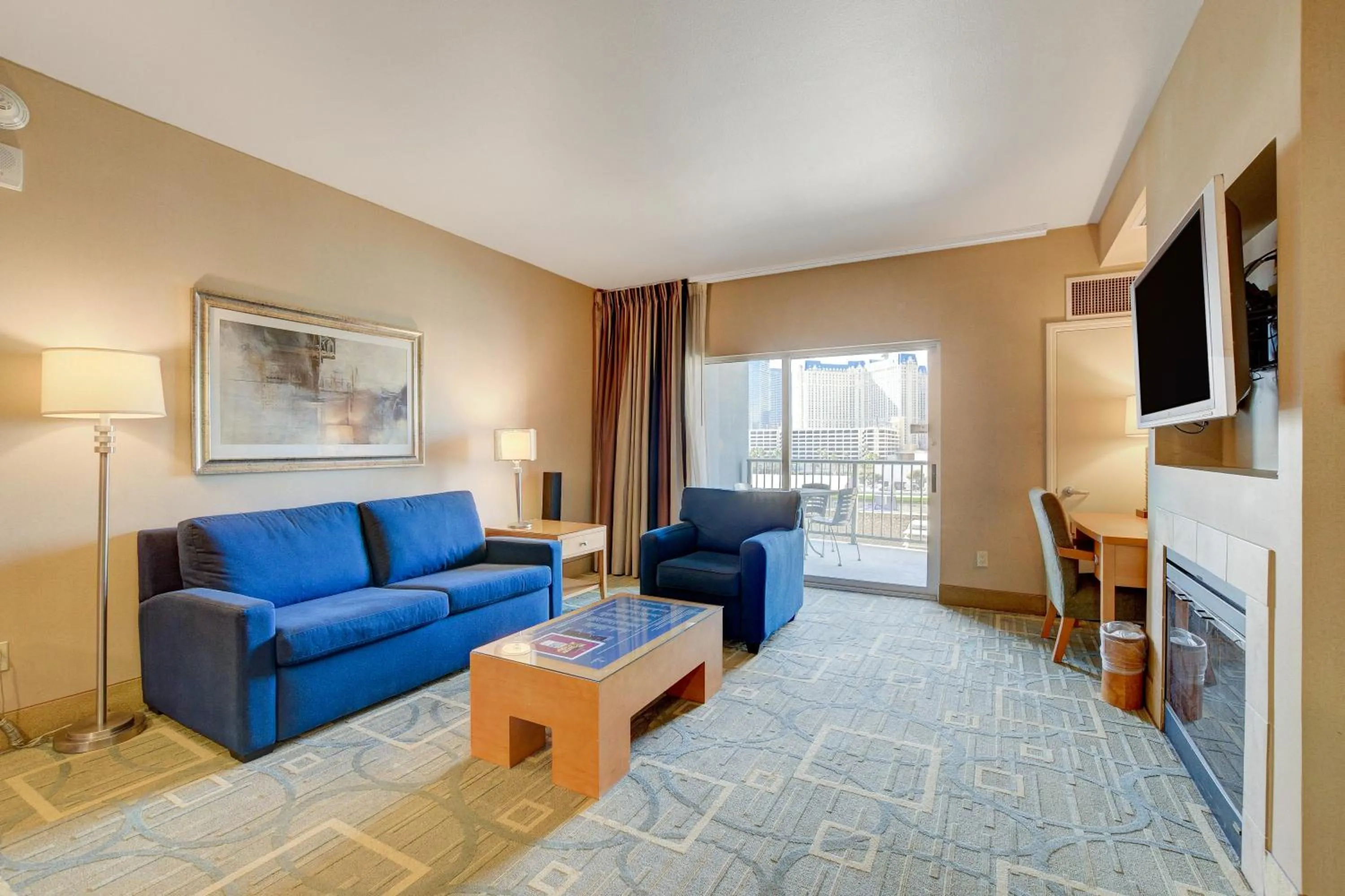 Princess Suite * Platinum Hotel with balcony Strip VIEW