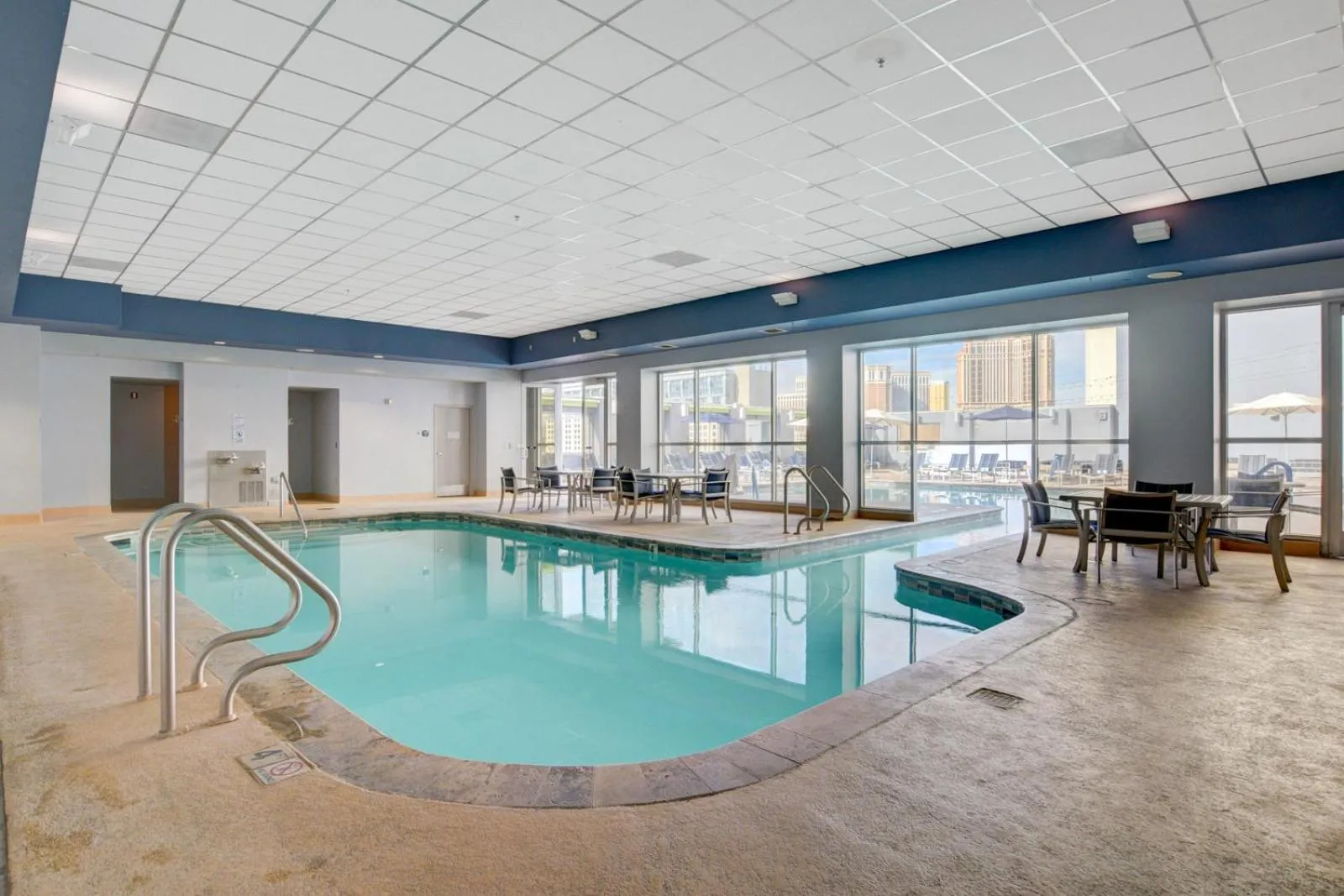 Pool view in Royal Oasis Suite at Platinum Hotel-Strip Views