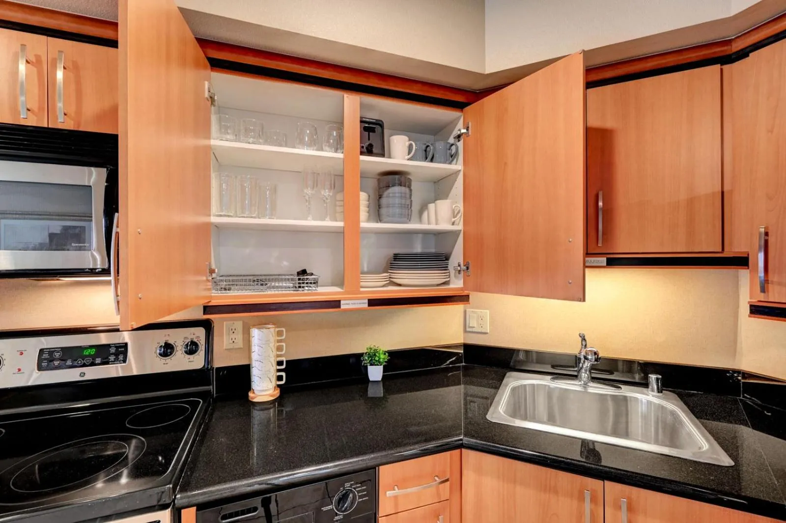 Kitchen or kitchenette in Royal Oasis Suite at Platinum Hotel-Strip Views