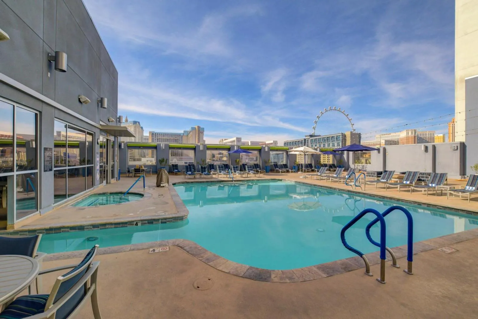 Pool view in Royal Oasis Suite at Platinum Hotel-Strip Views
