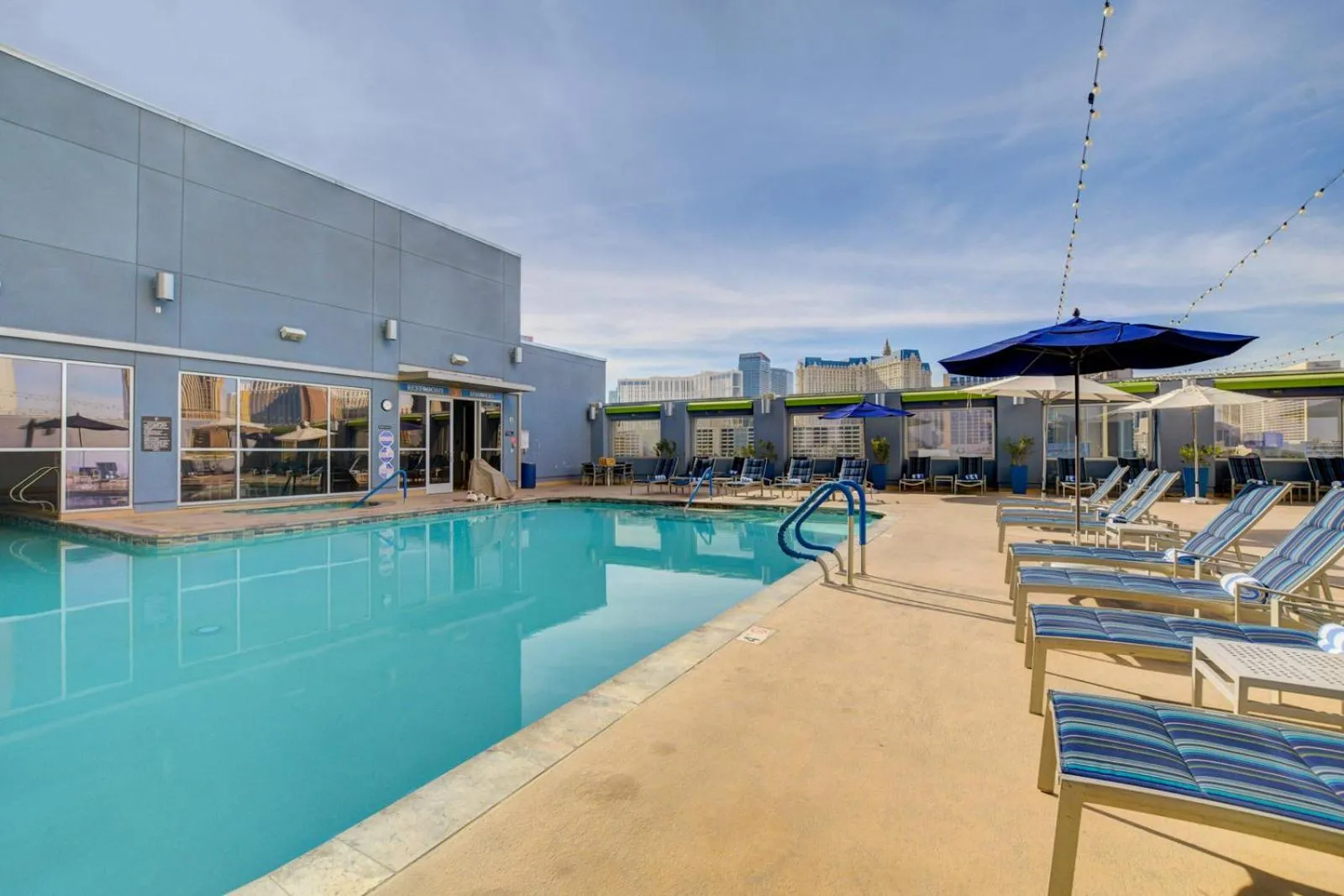 Pool view in Royal Oasis Suite at Platinum Hotel-Strip Views