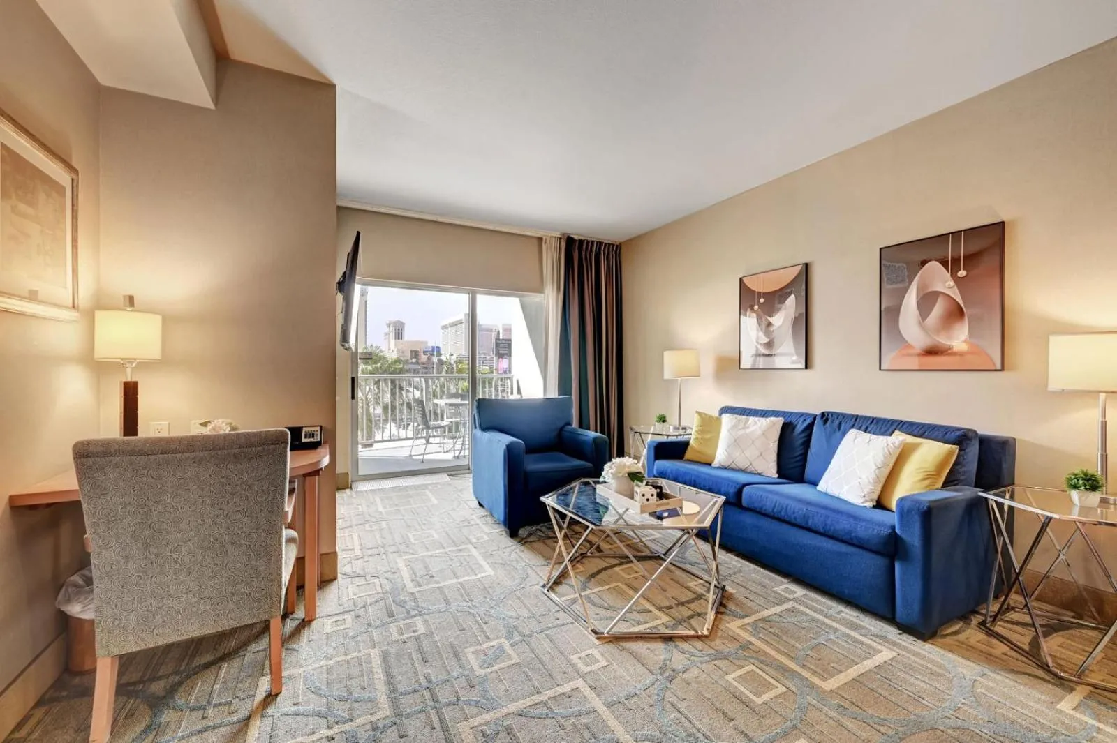 Living room in Royal Oasis Suite at Platinum Hotel-Strip Views