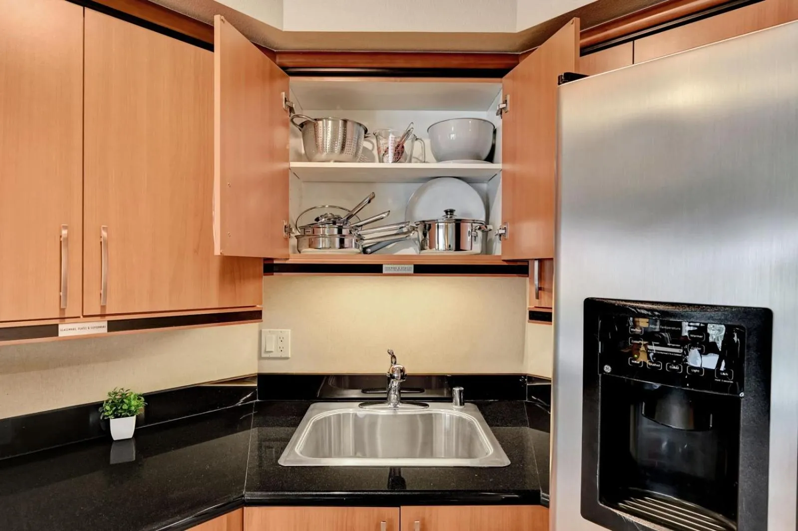 Kitchen or kitchenette in Royal Oasis Suite at Platinum Hotel-Strip Views