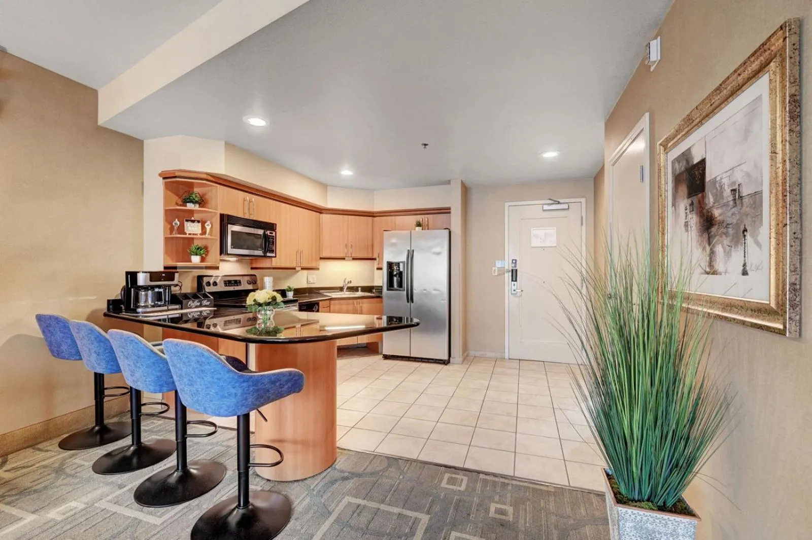 Kitchen or kitchenette in Royal Oasis Suite at Platinum Hotel-Strip Views