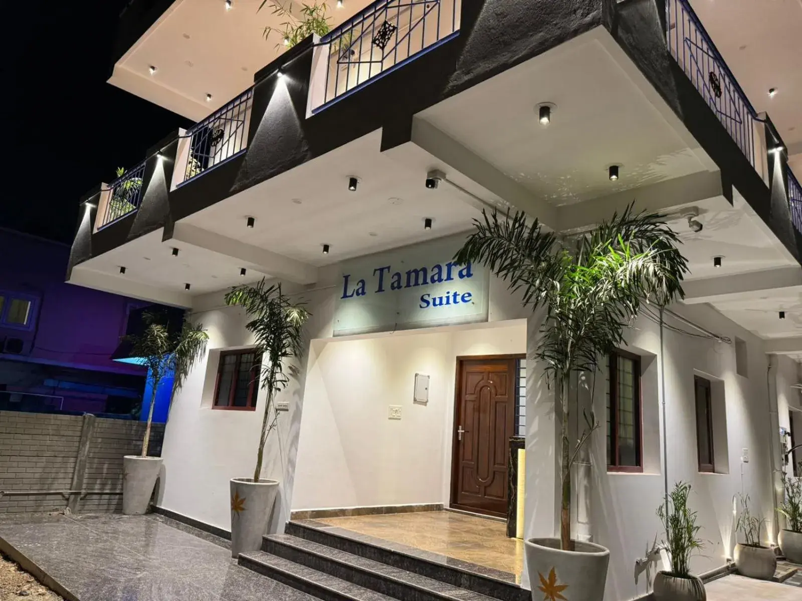 La Tamara Suite - TIE La Tamara Suite - TIE