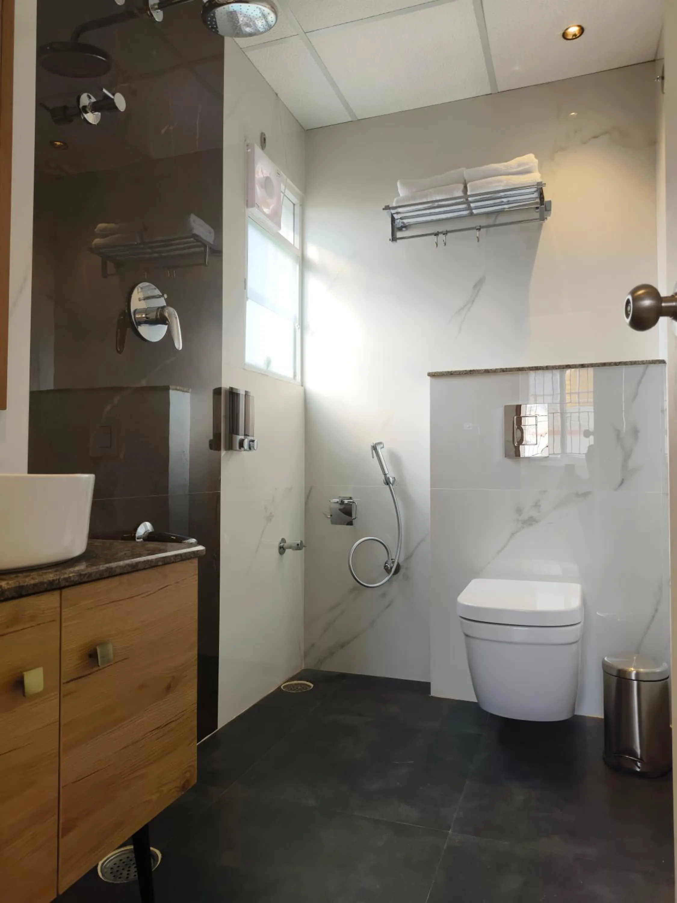 Bathroom in Hotel Le Opera