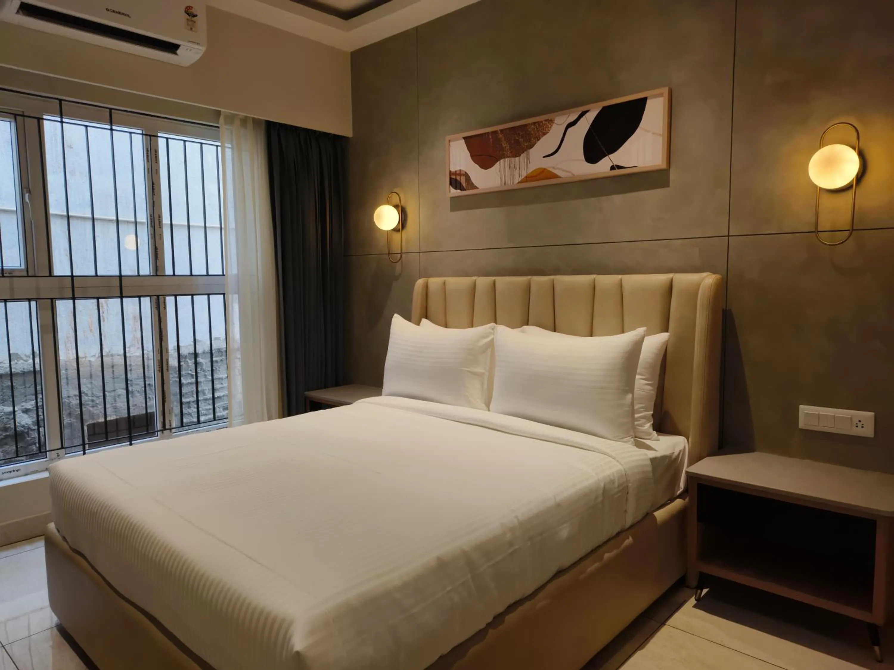 Bed in Hotel Le Opera