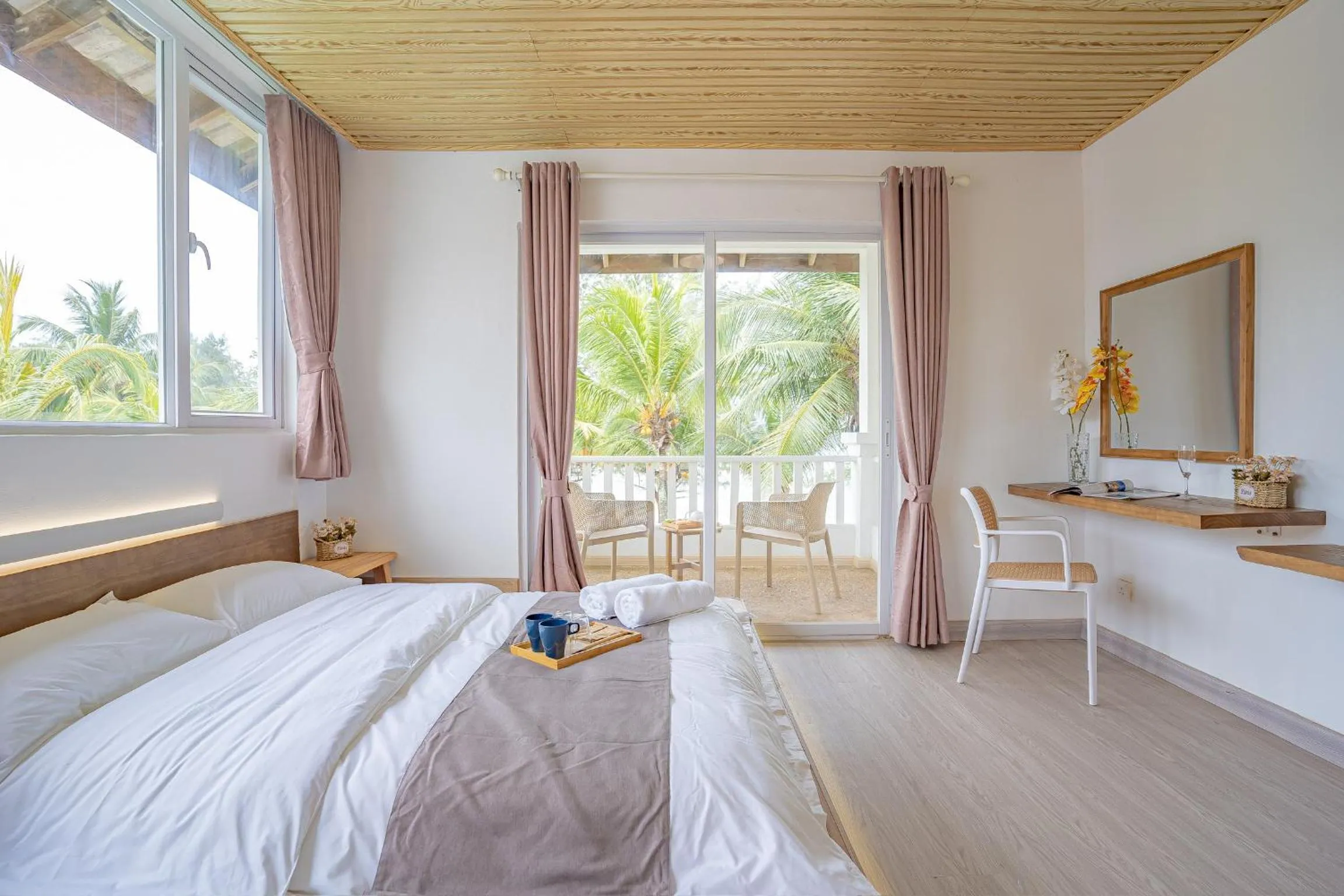 Bed in BIDONG VIEW RESORT