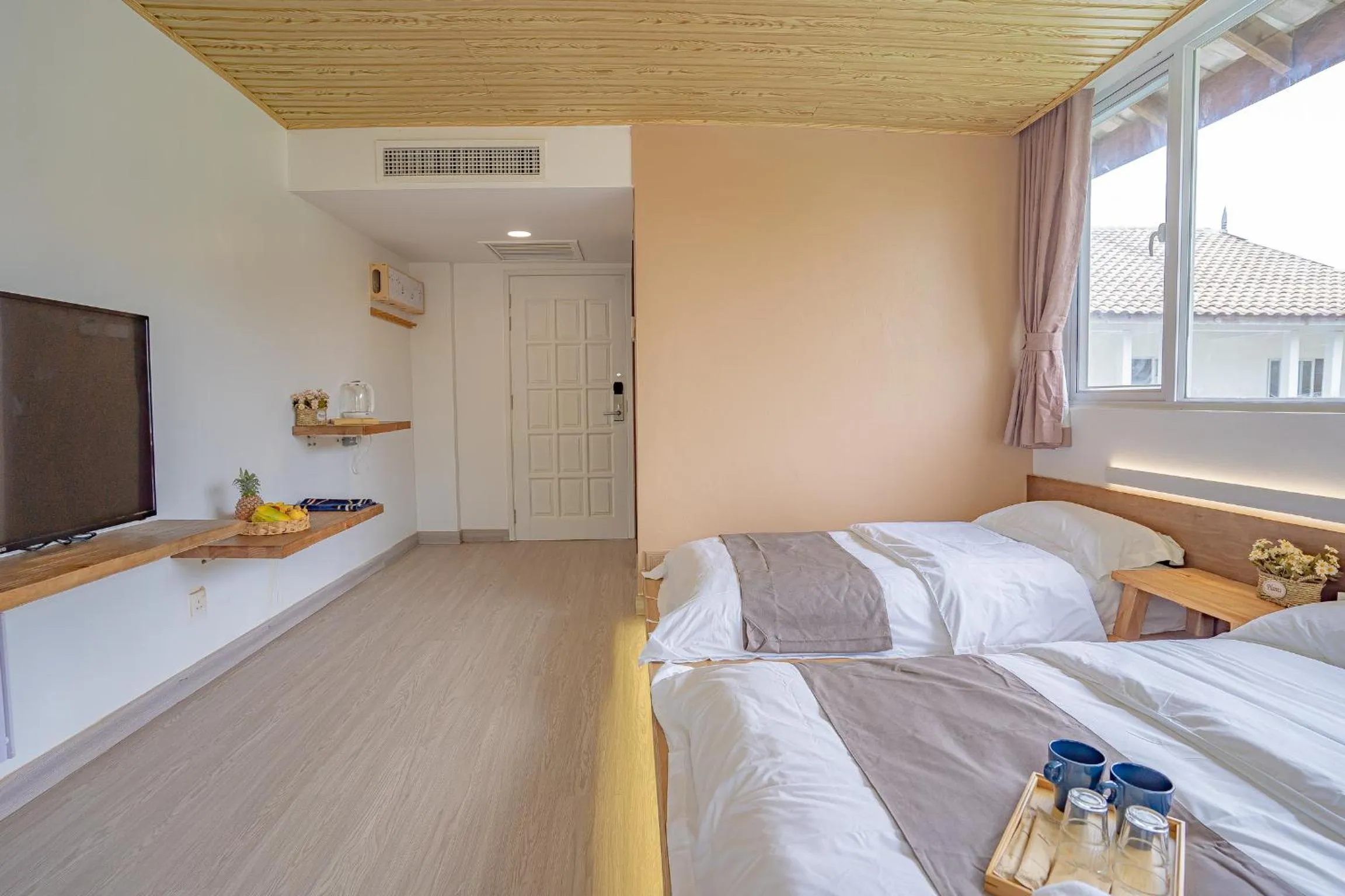 Photo of the whole room, Bed in BIDONG VIEW RESORT