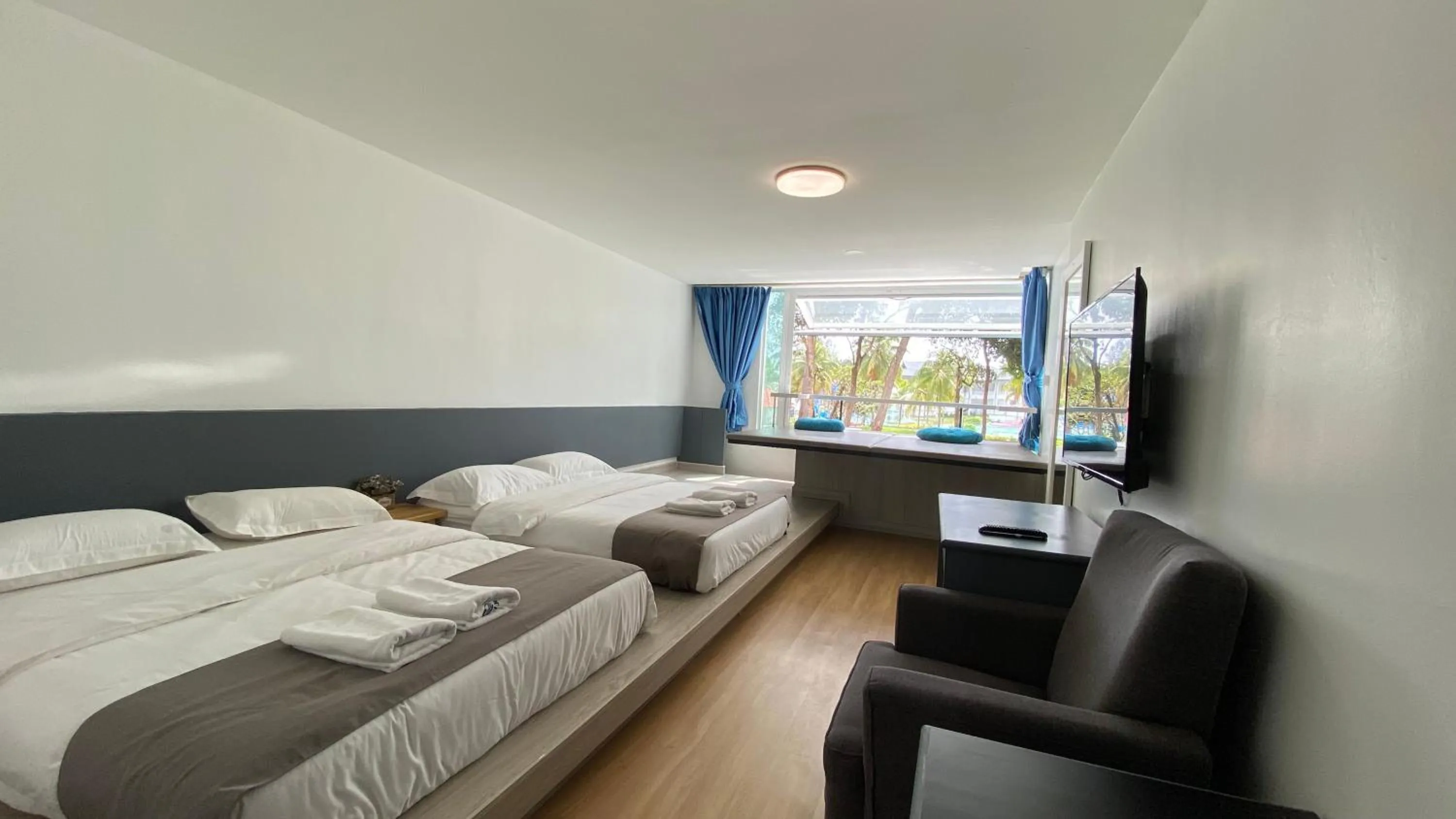 Bed in BIDONG VIEW RESORT