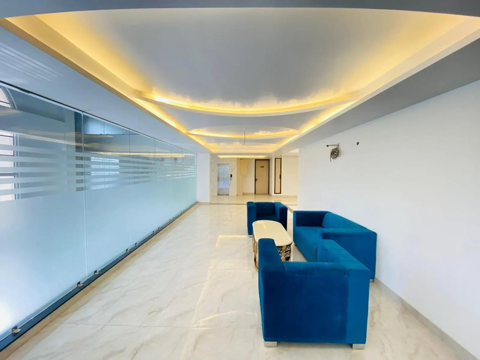 Seating area in Hotel Holiday Grand