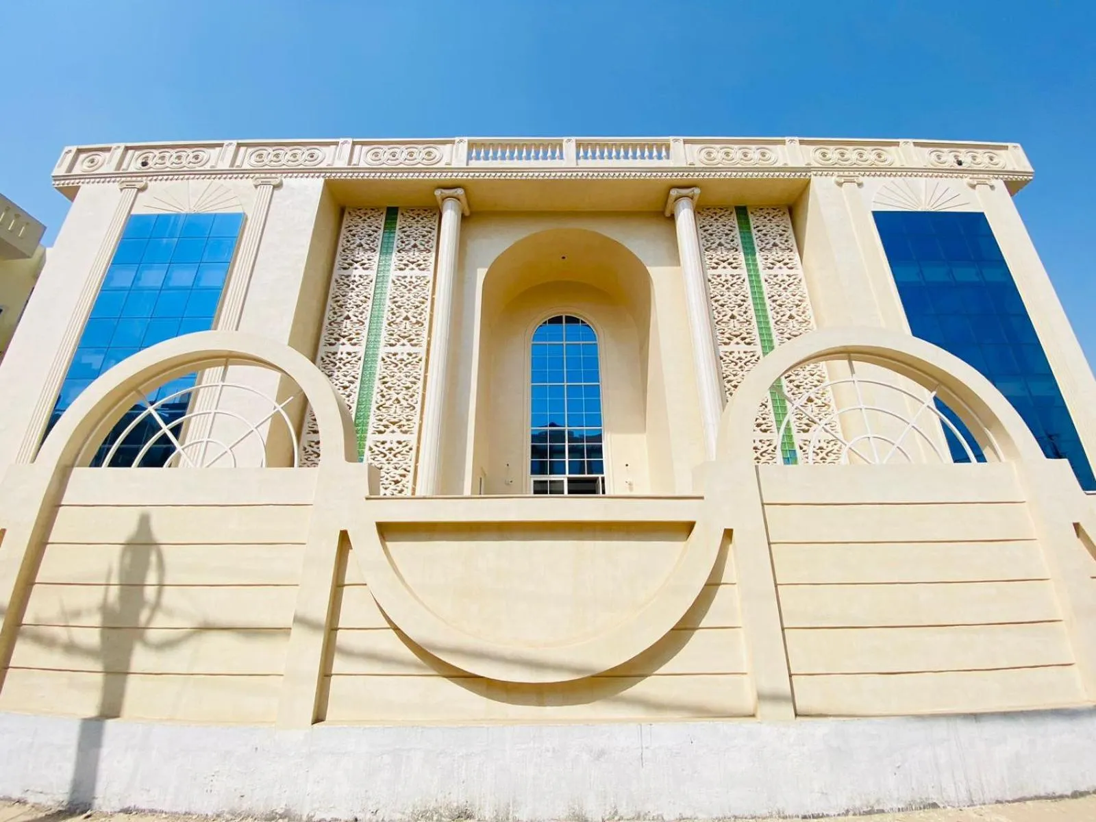 Property building in Hotel Holiday Grand