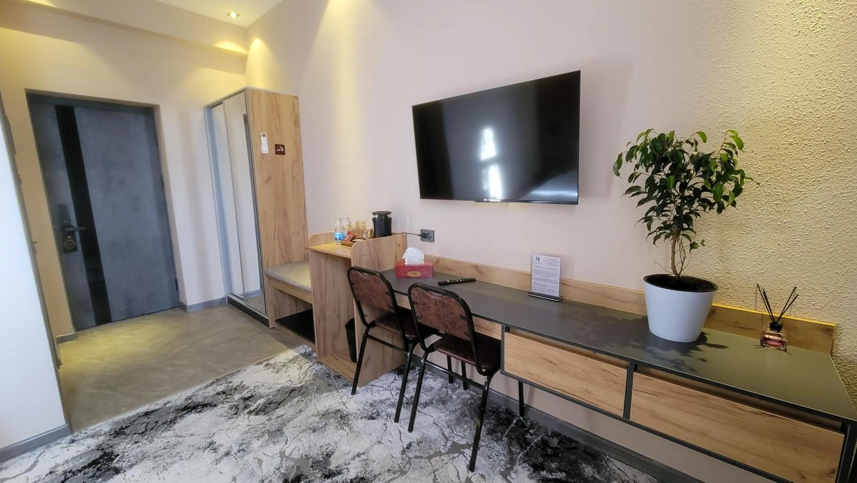 TV and multimedia in Homy House Hotel