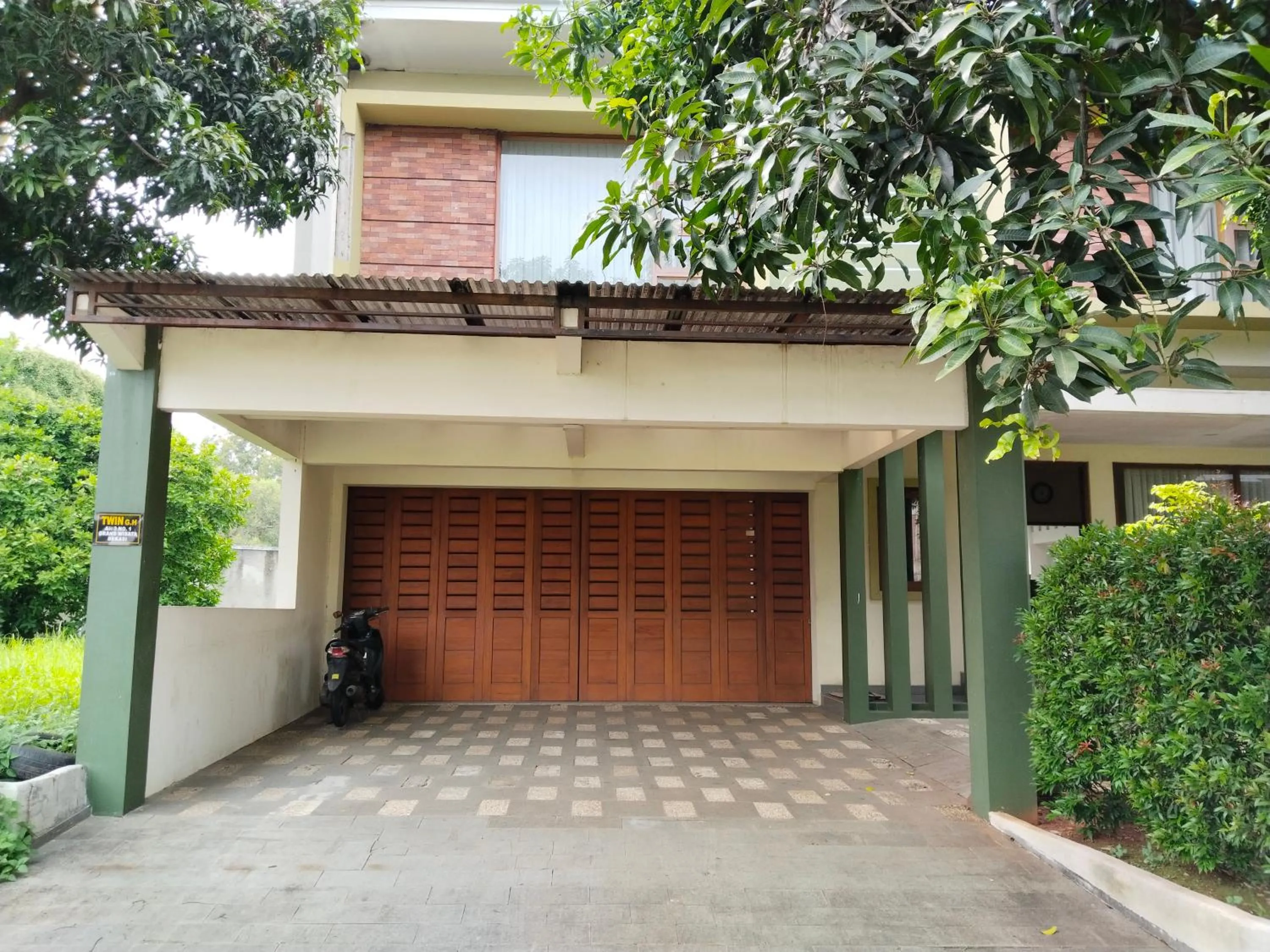 Twin Guest House Grand Wisata