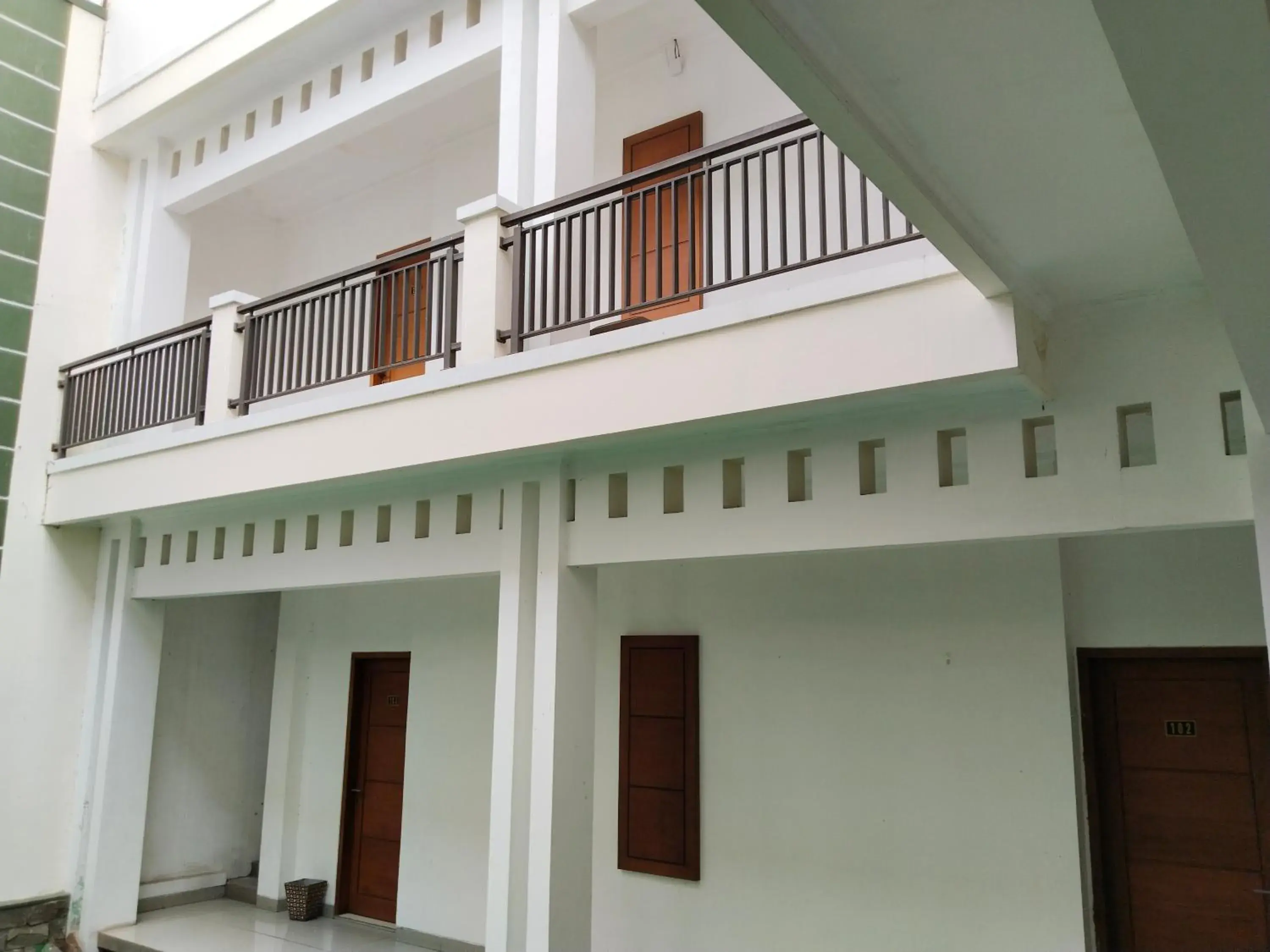 Twin Guest House Grand Wisata Twin Guest House Grand Wisata