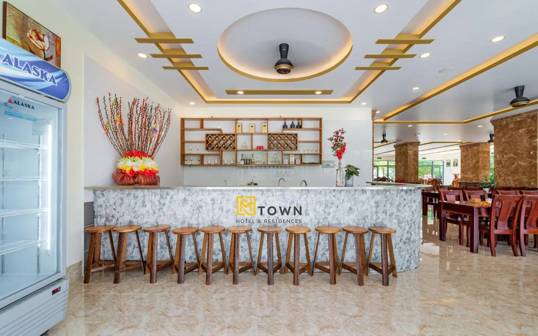 Restaurant/places to eat in Luxy Park Hotel & Apartments - MTown Restaurant/places to eat in Luxy Park Hotel & Apartments - MTown