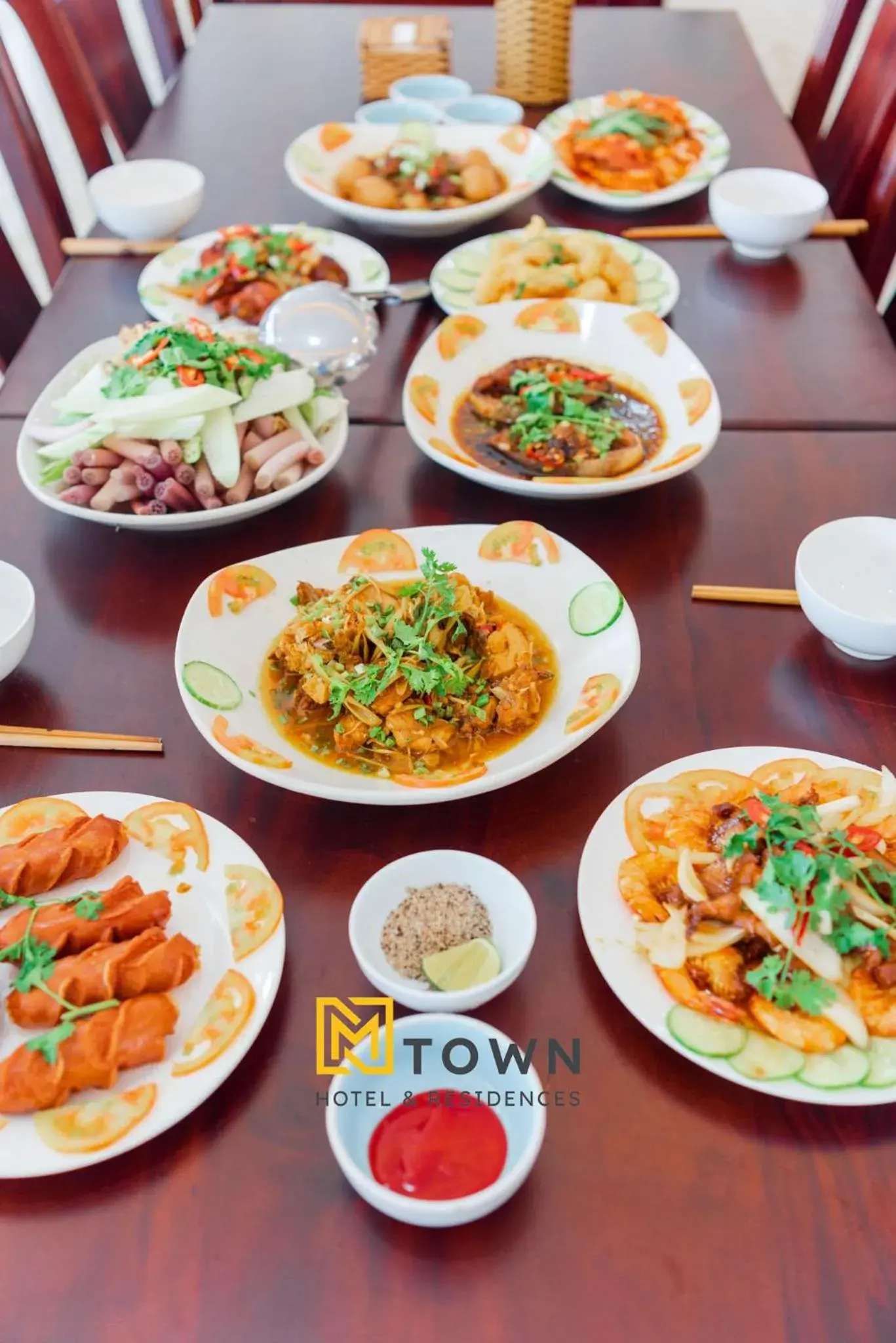 Restaurant/places to eat in Luxy Park Hotel & Apartments - MTown Restaurant/places to eat in Luxy Park Hotel & Apartments - MTown
