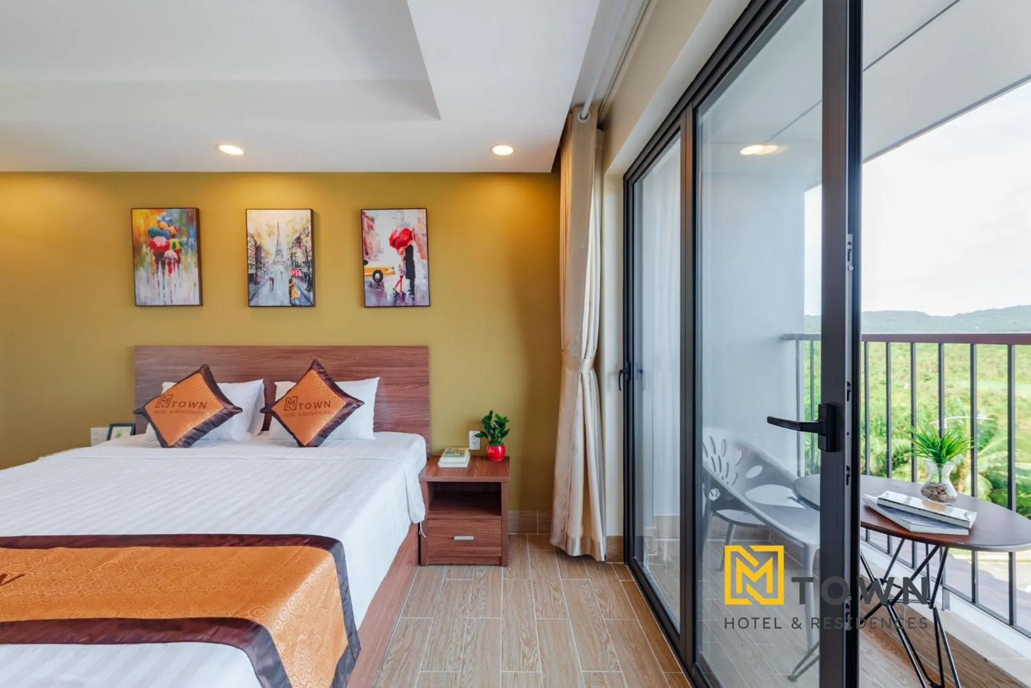 Bed in Luxy Park Hotel & Apartments - MTown