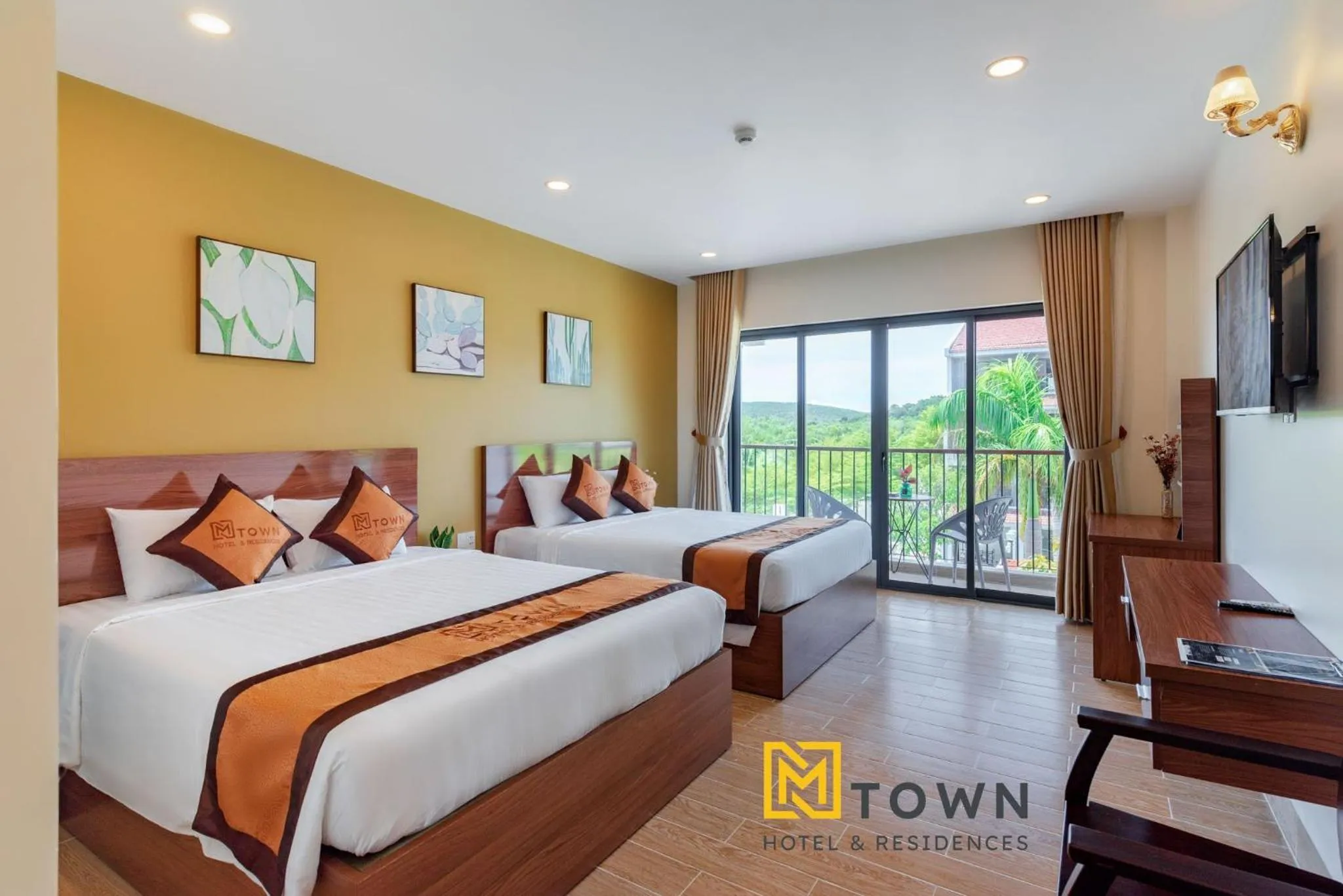 Bed in Luxy Park Hotel & Apartments - MTown