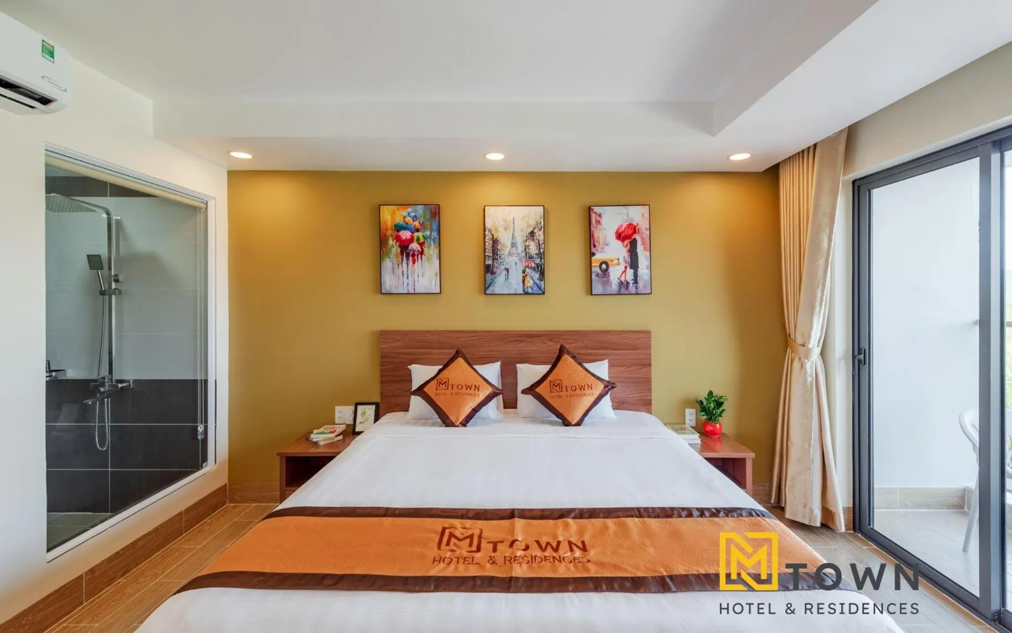 Bed in Luxy Park Hotel & Apartments - MTown