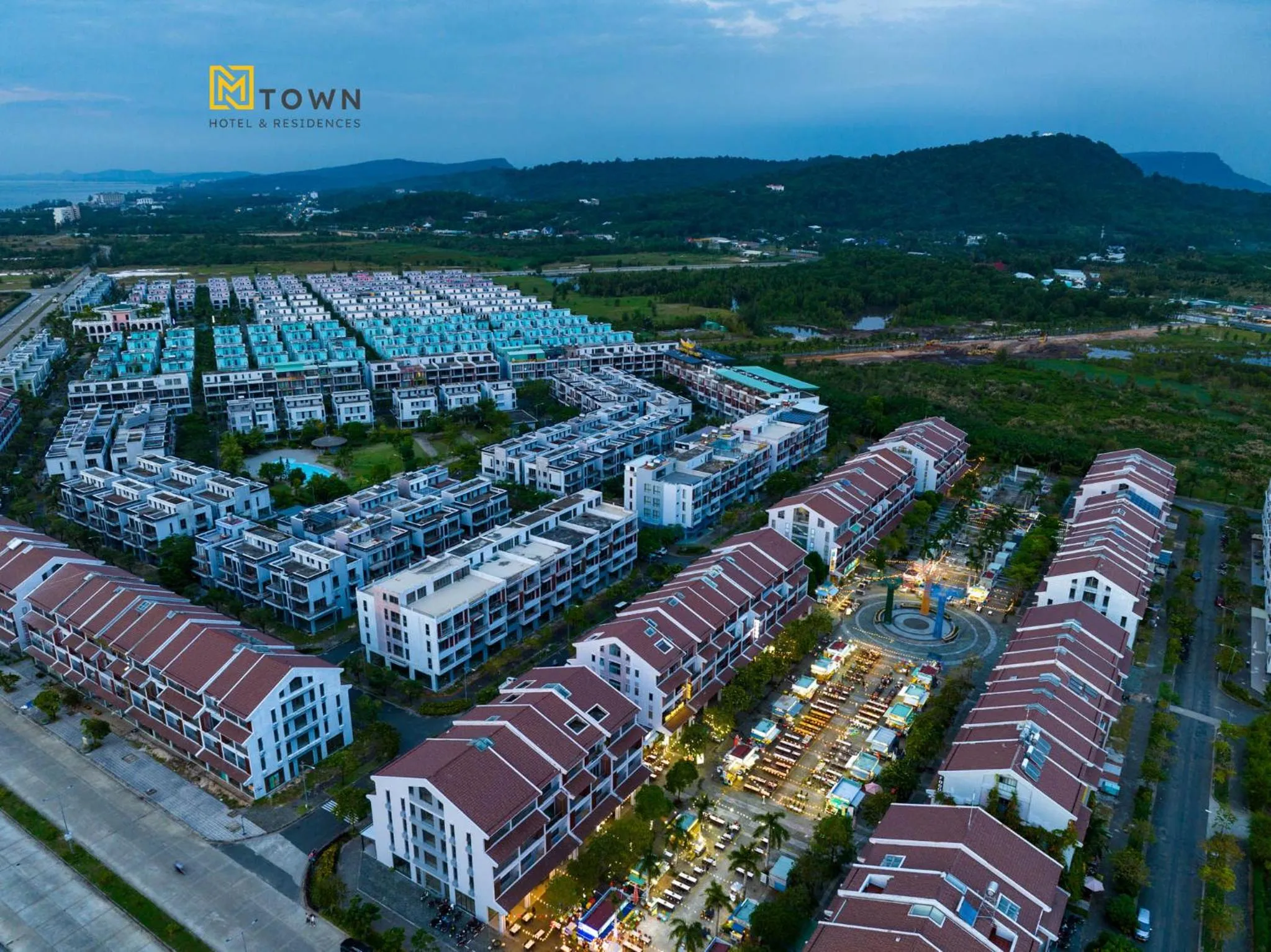 Day in Luxy Park Hotel & Apartments - MTown