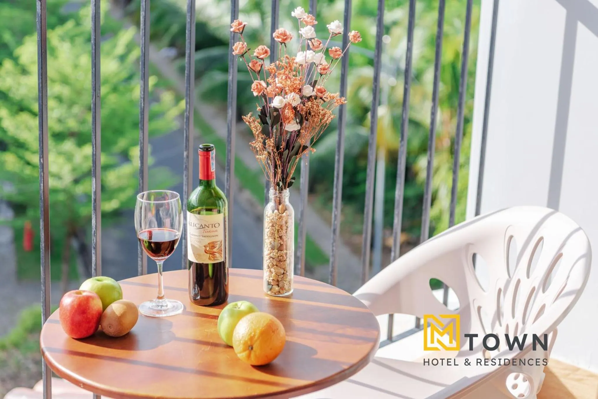 Day in Luxy Park Hotel & Apartments - MTown