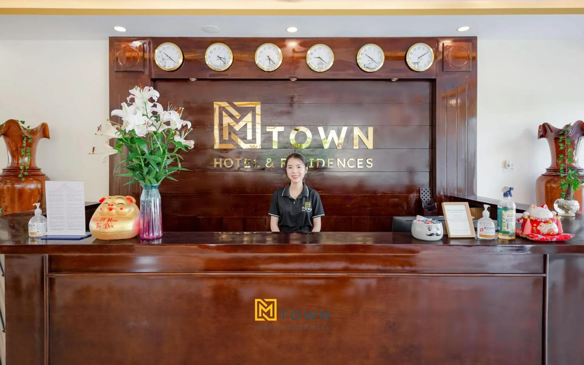 Lobby or reception in Luxy Park Hotel & Apartments - MTown