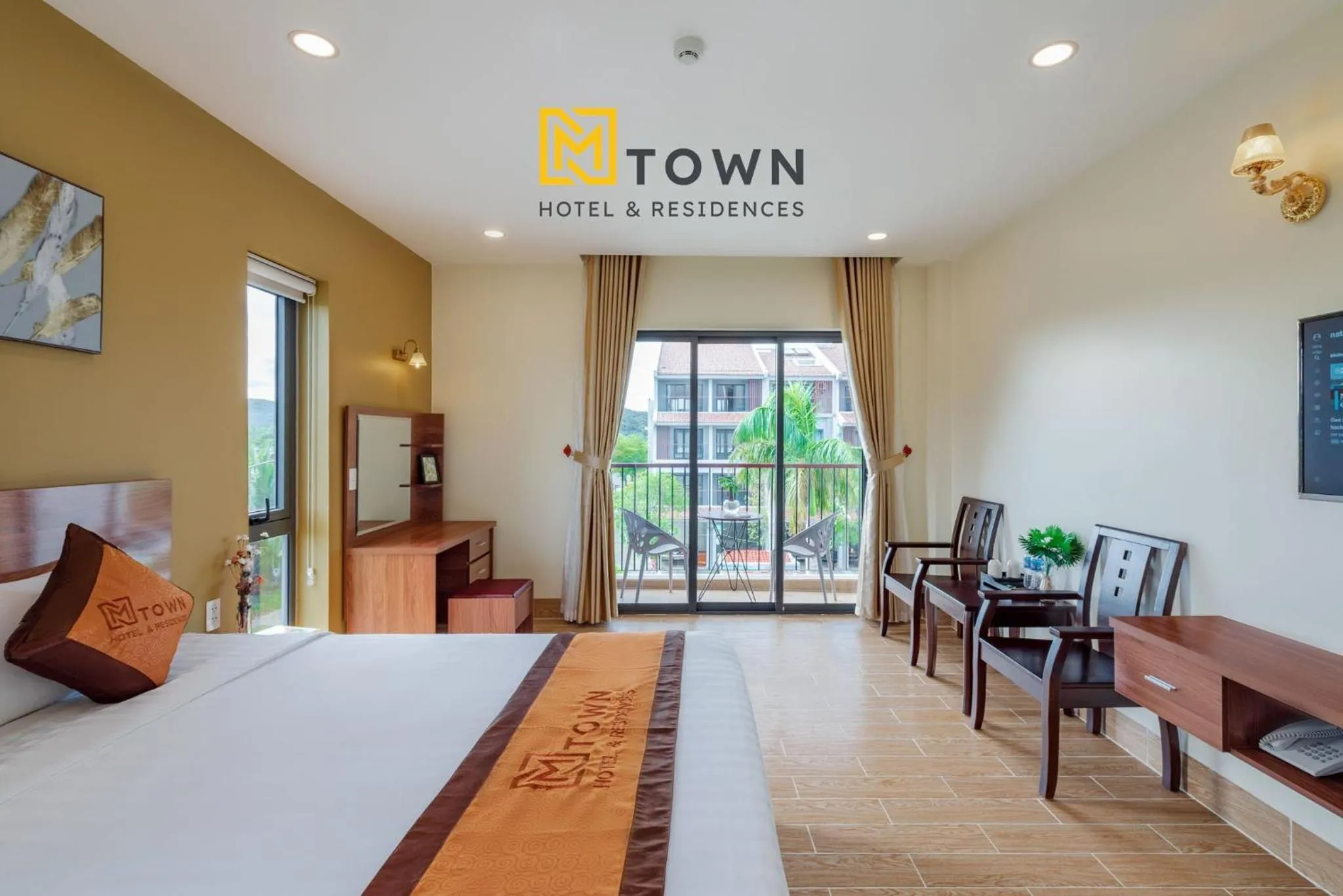 Communal lounge/ TV room, Bed in Luxy Park Hotel & Apartments - MTown