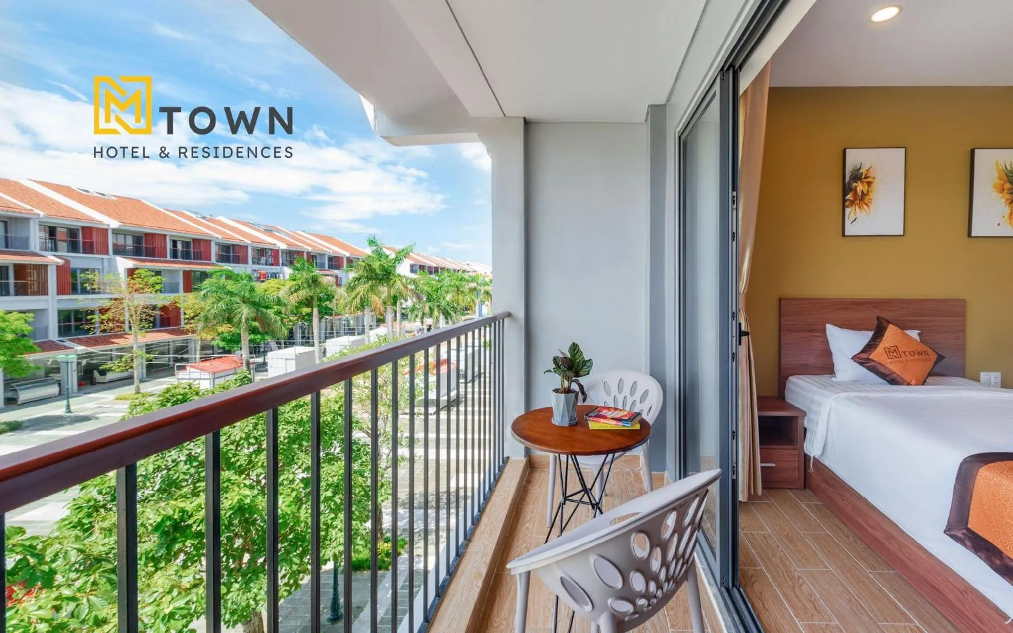 Patio, Bed in Luxy Park Hotel & Apartments - MTown