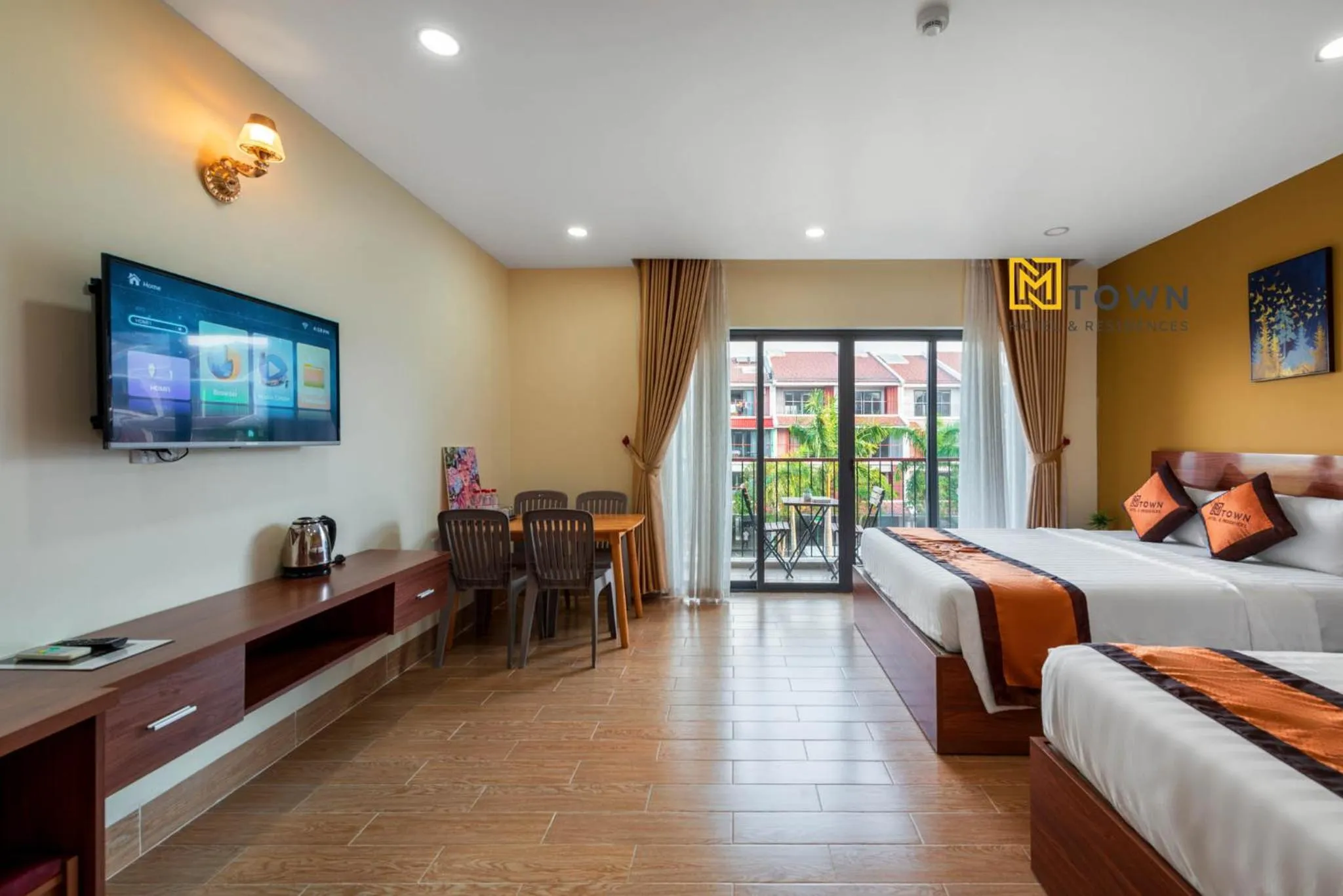 Communal lounge/ TV room, Bed in Luxy Park Hotel & Apartments - MTown