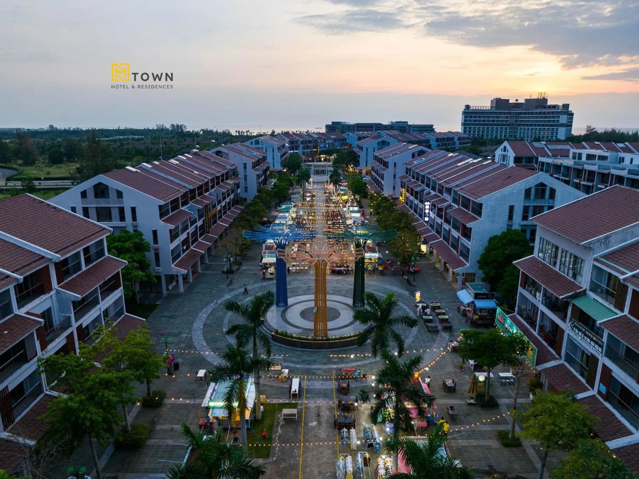 Property building in Luxy Park Hotel & Apartments - MTown