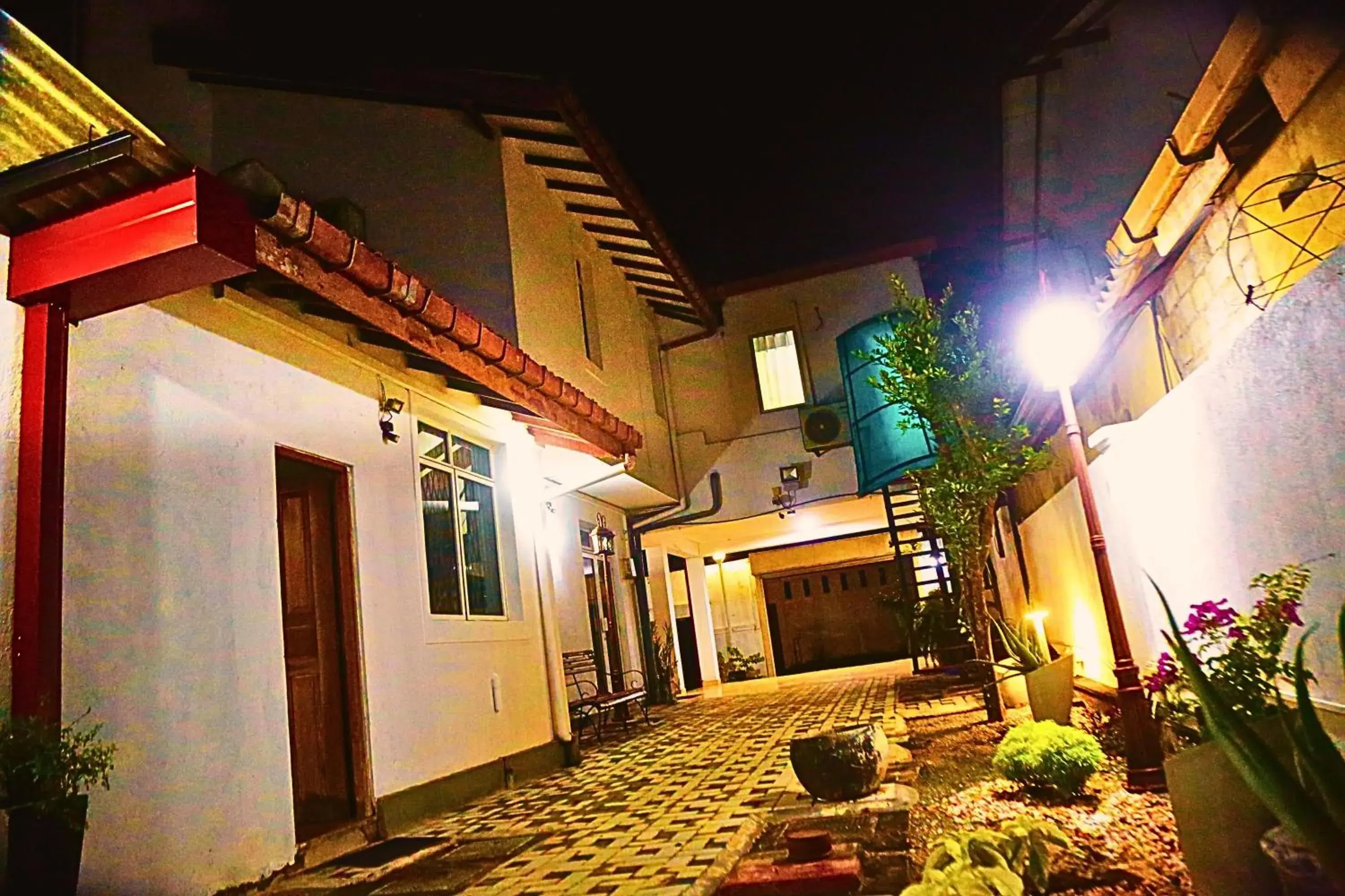 Property building in Ared Villa Property building in Ared Villa